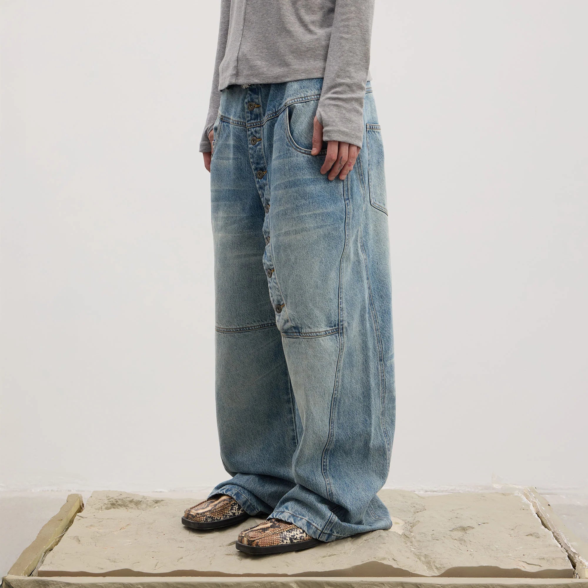 DND4DES Asymmetric Button-Fly Panel Washed Jeans
