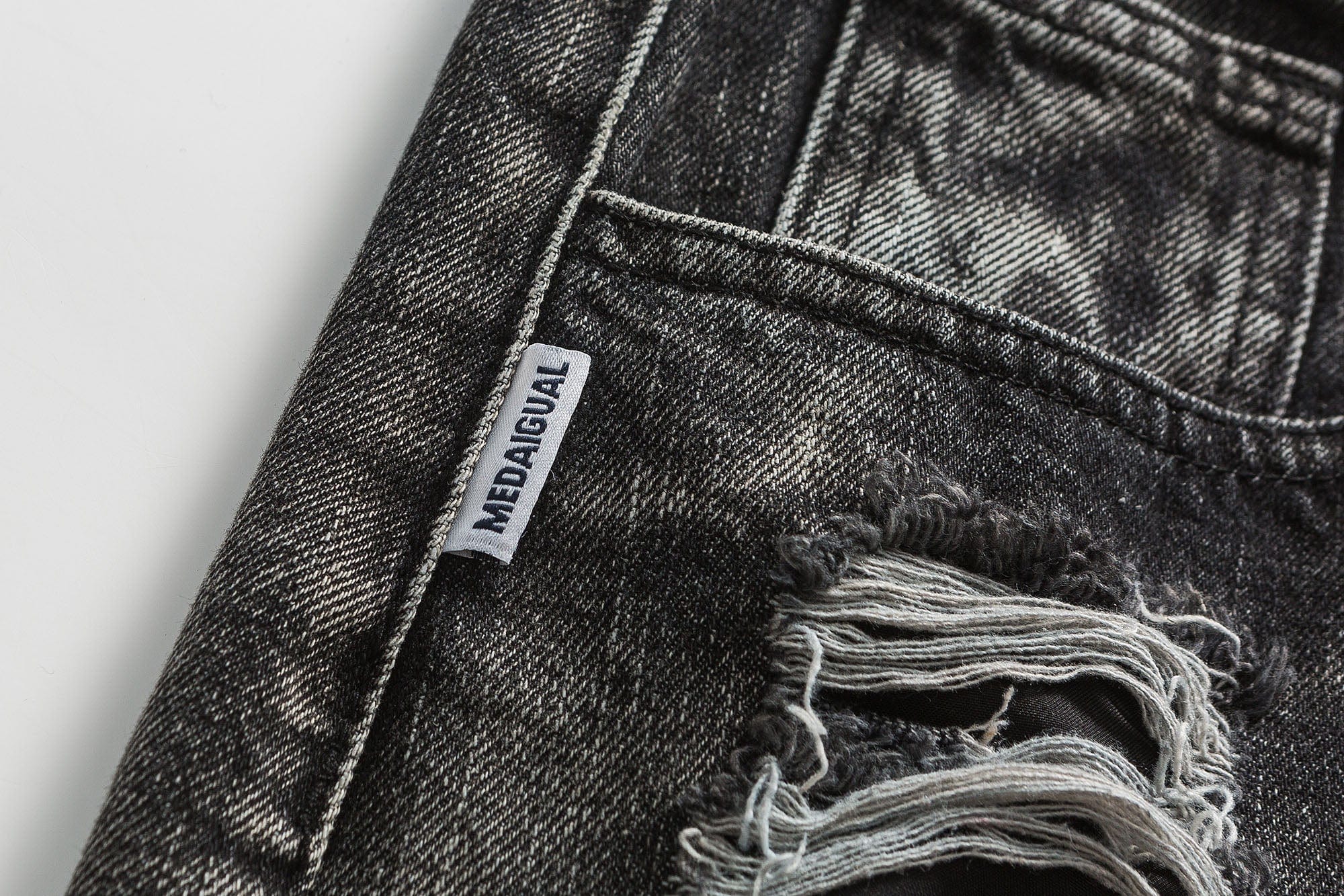 ME DA IGUAL Ripped Distressed Washed Straight-Leg Jeans