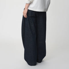 OPICLOTH Classic Indigo Curved-Leg Jeans