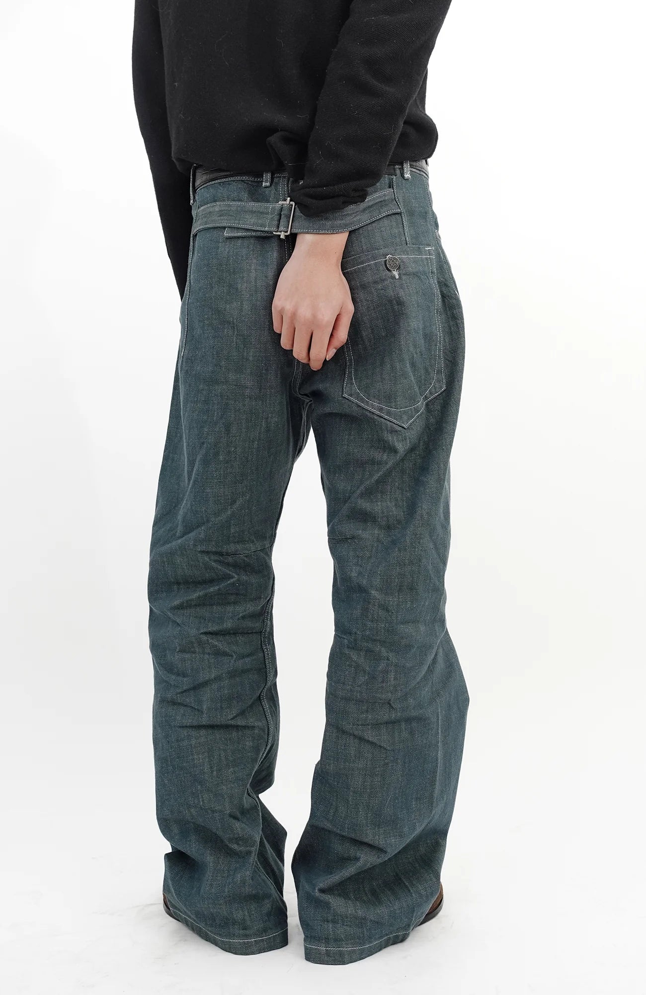 IN EXISTENCE Stitched Back-Belt Curved-Leg Jeans