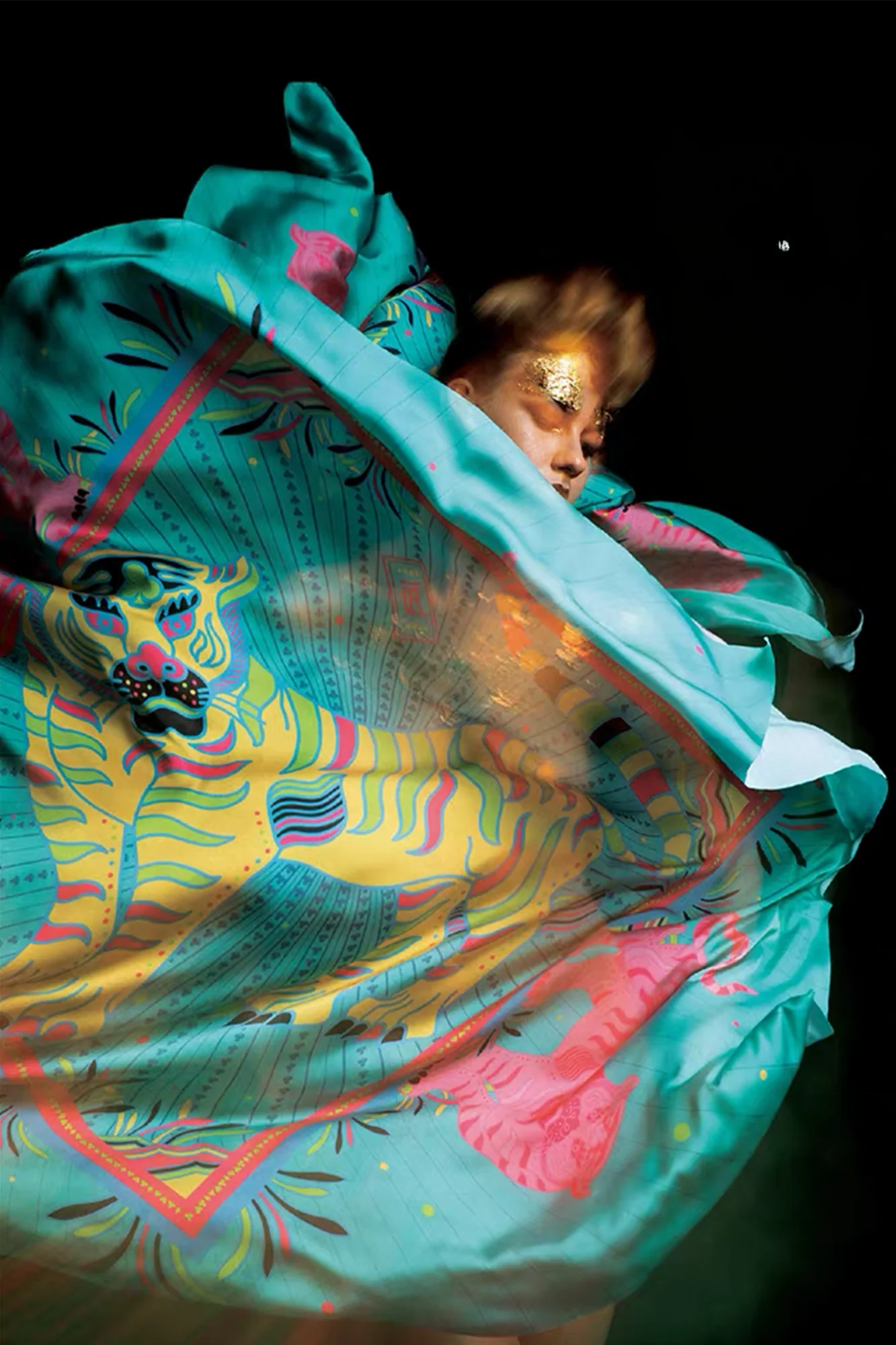 MASH UP ASIA Multicolor Tiger Sunburst Full-Print Square Scarf