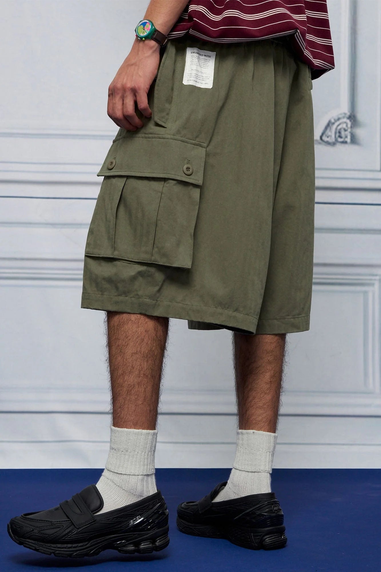 UNLIMITED MOTE Multi-Pocket Drawstring Cargo Shorts