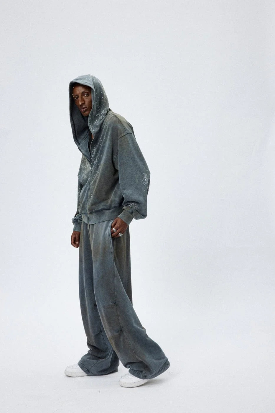 DND4DES Distressed Crinkled Baggy Sweatpants