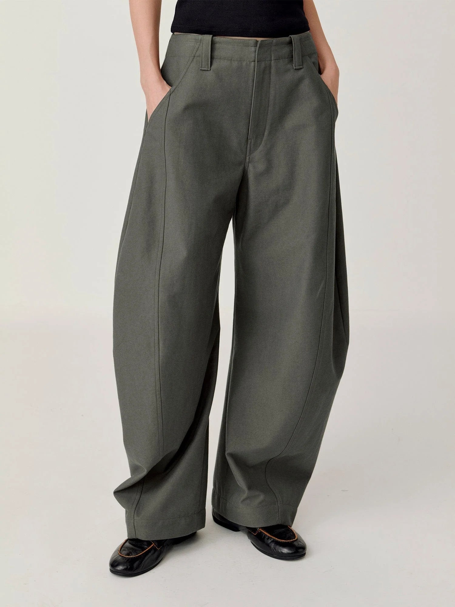 OPICLOTH Retro Curved-Cut Tailored Pants