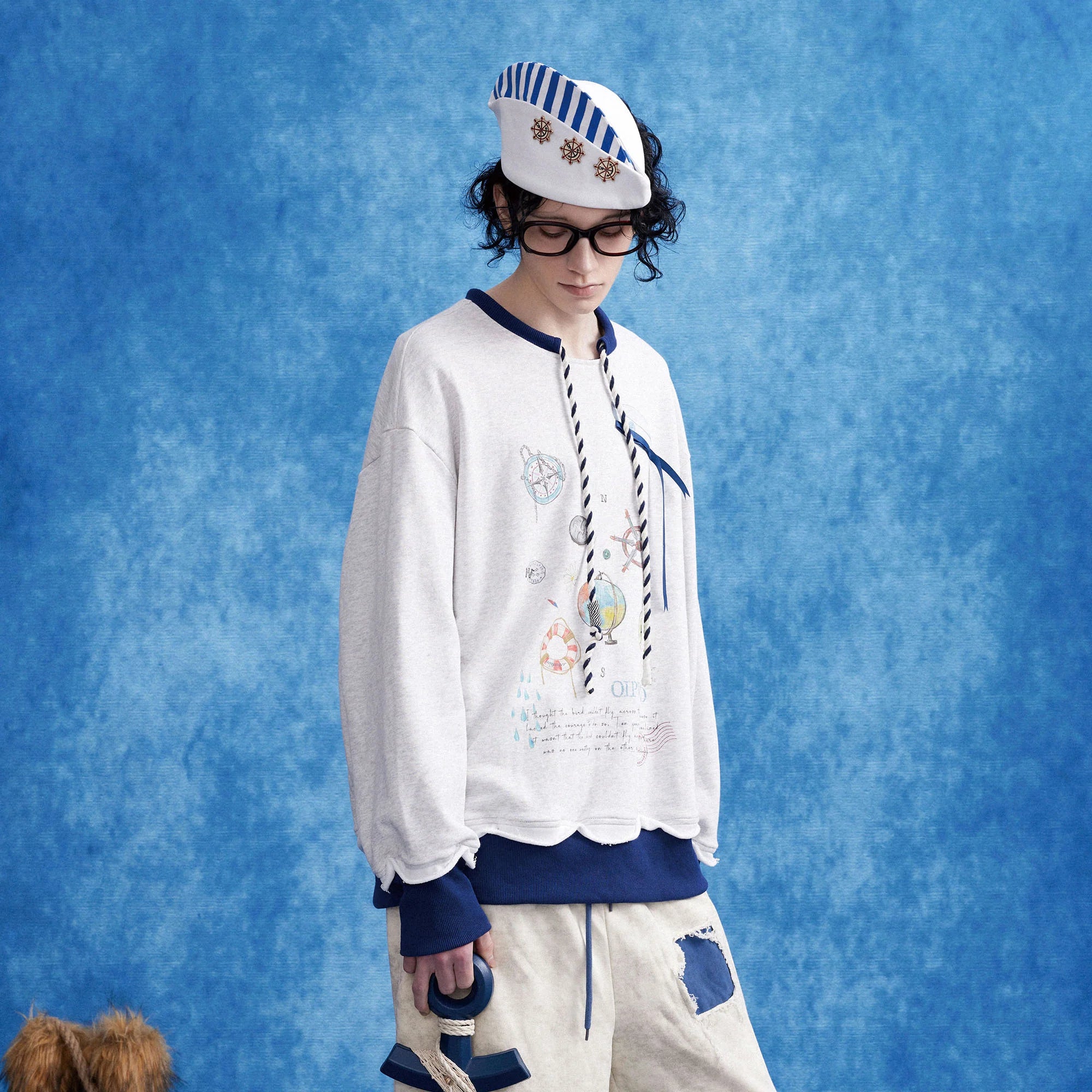 OIPWORD Voyager Graphic Scallop-Hem Sweatshirt