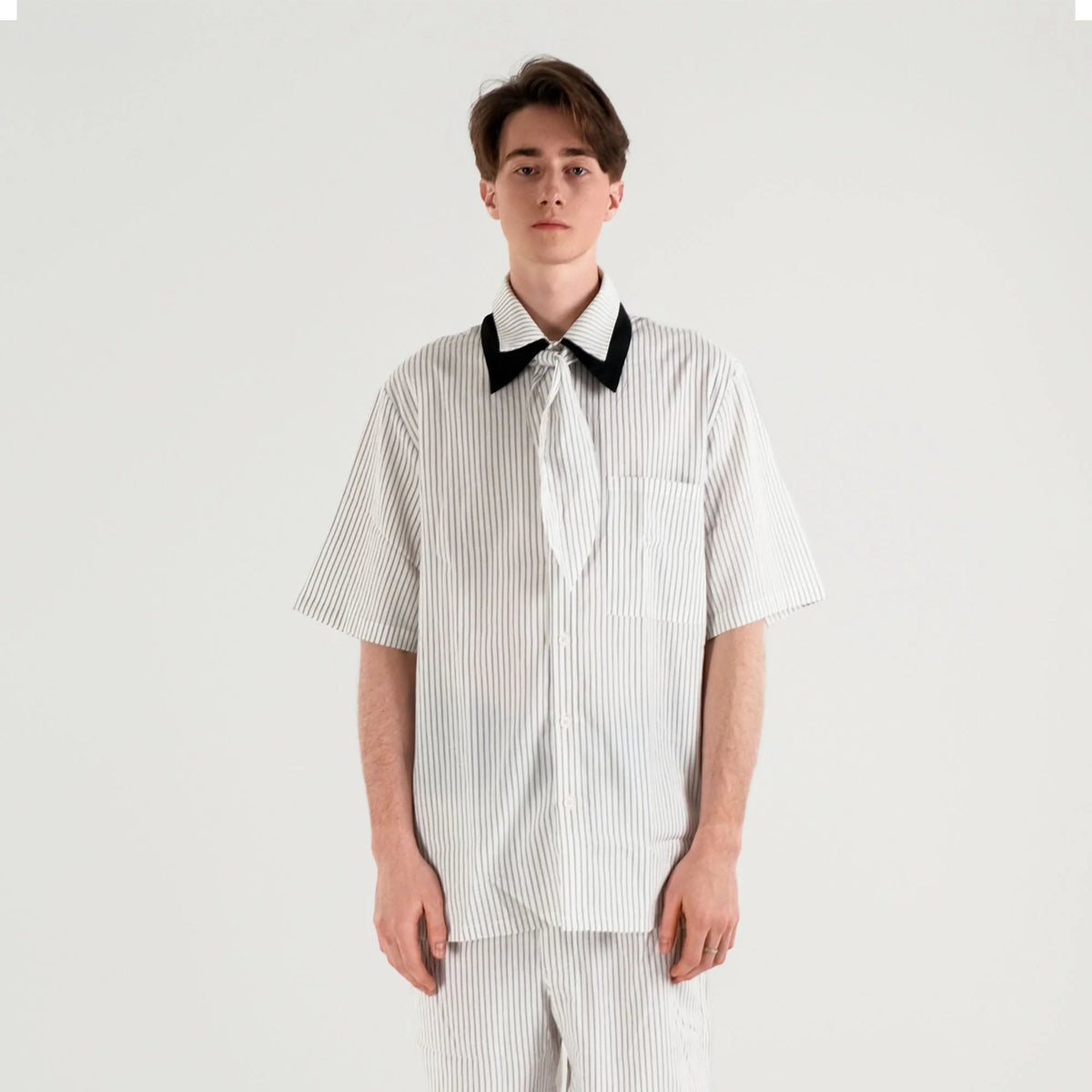 WIID Striped Contrast-Collar Tie-Neck Half Shirt