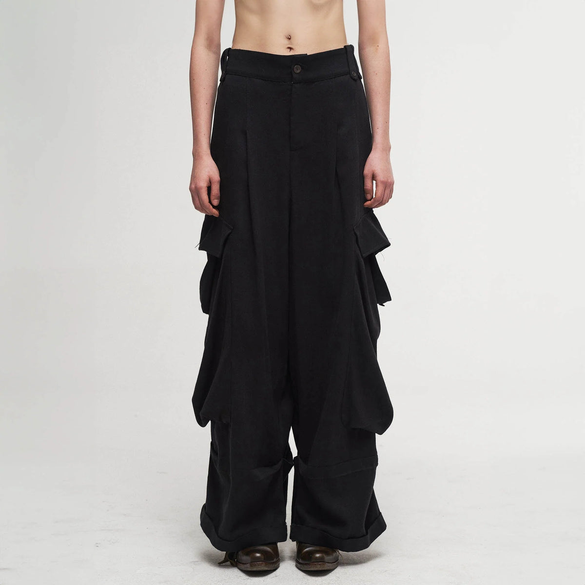ILNya Nieternite Nifutur Draped Big-Pocket Wide-Leg Cargo Pants