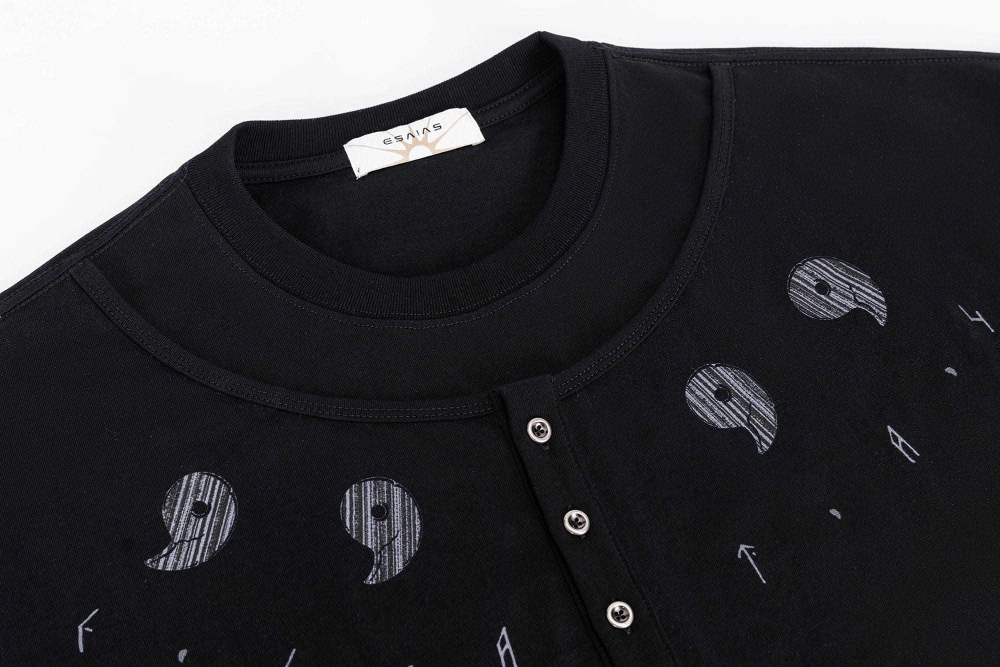ESAIAS Graphic Faux Layer Henley Long-Sleeve Tee
