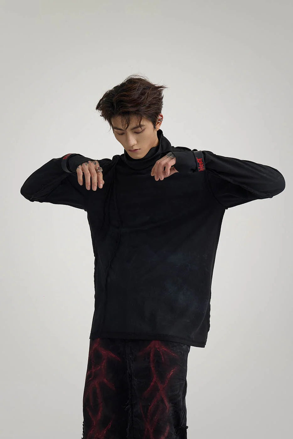 FLYERRER Distressed Reversible Spliced High-Neck L/S Tee