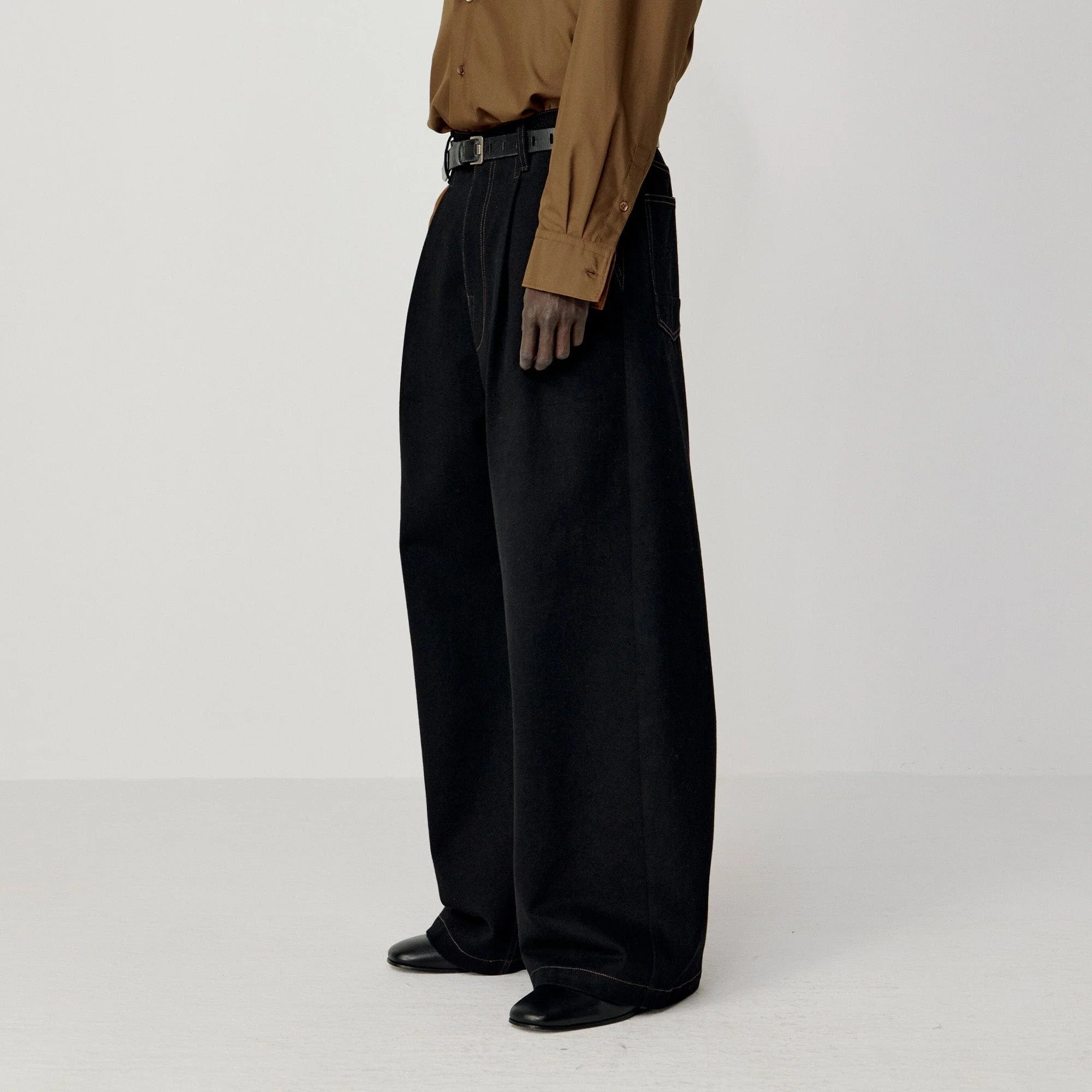 OPICLOTH Washed Contrast Stitch Wide-Leg Jeans