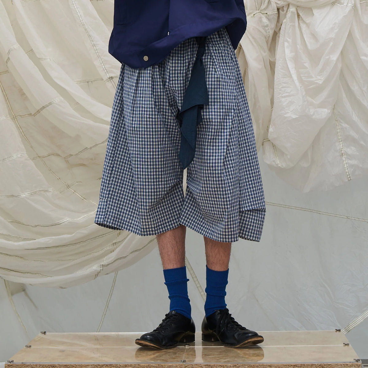 RELABEL Detachable Scarf Grid Pleated Shorts