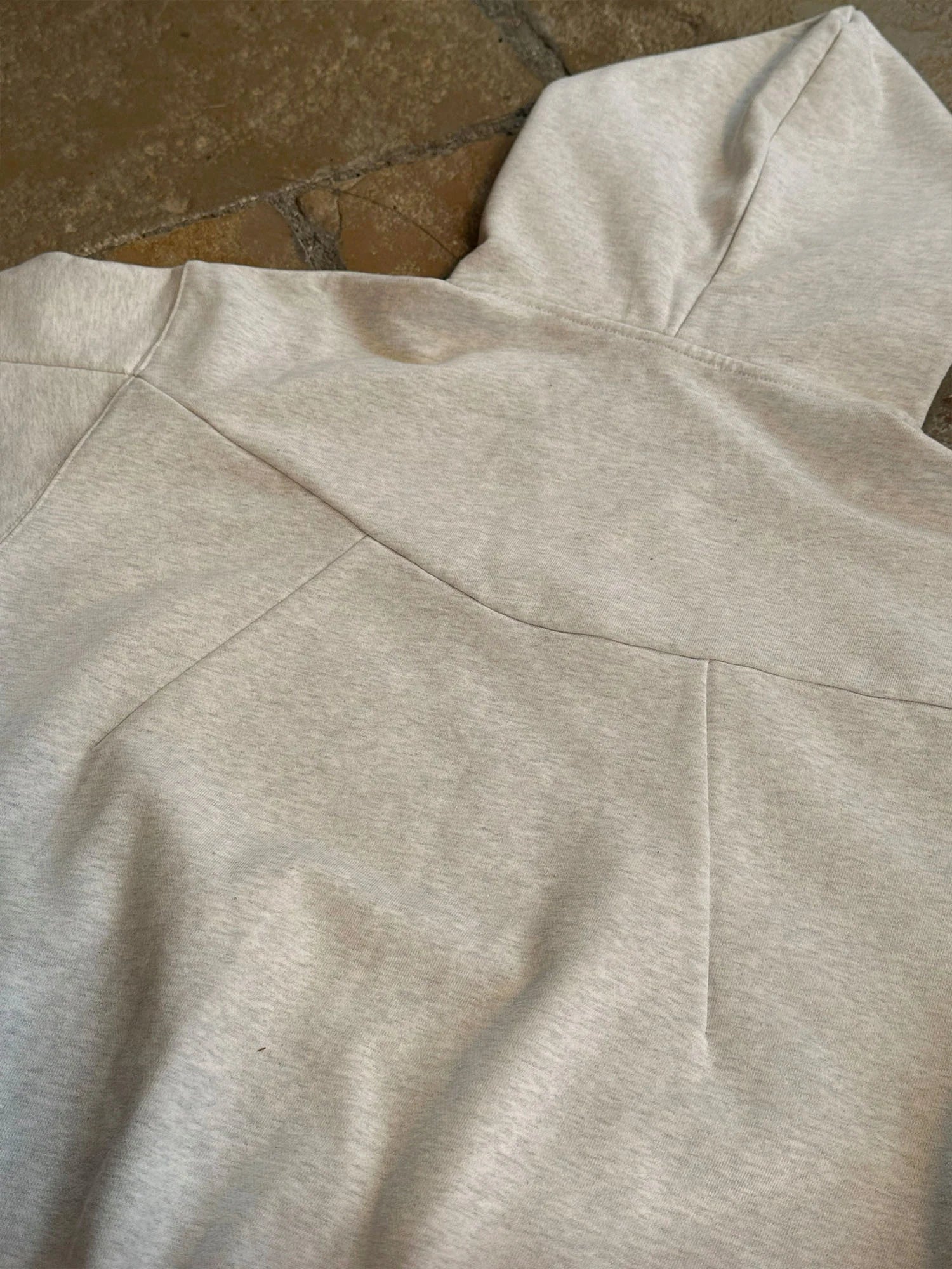 ESAIAS Essential Panel Boxy Hoodie