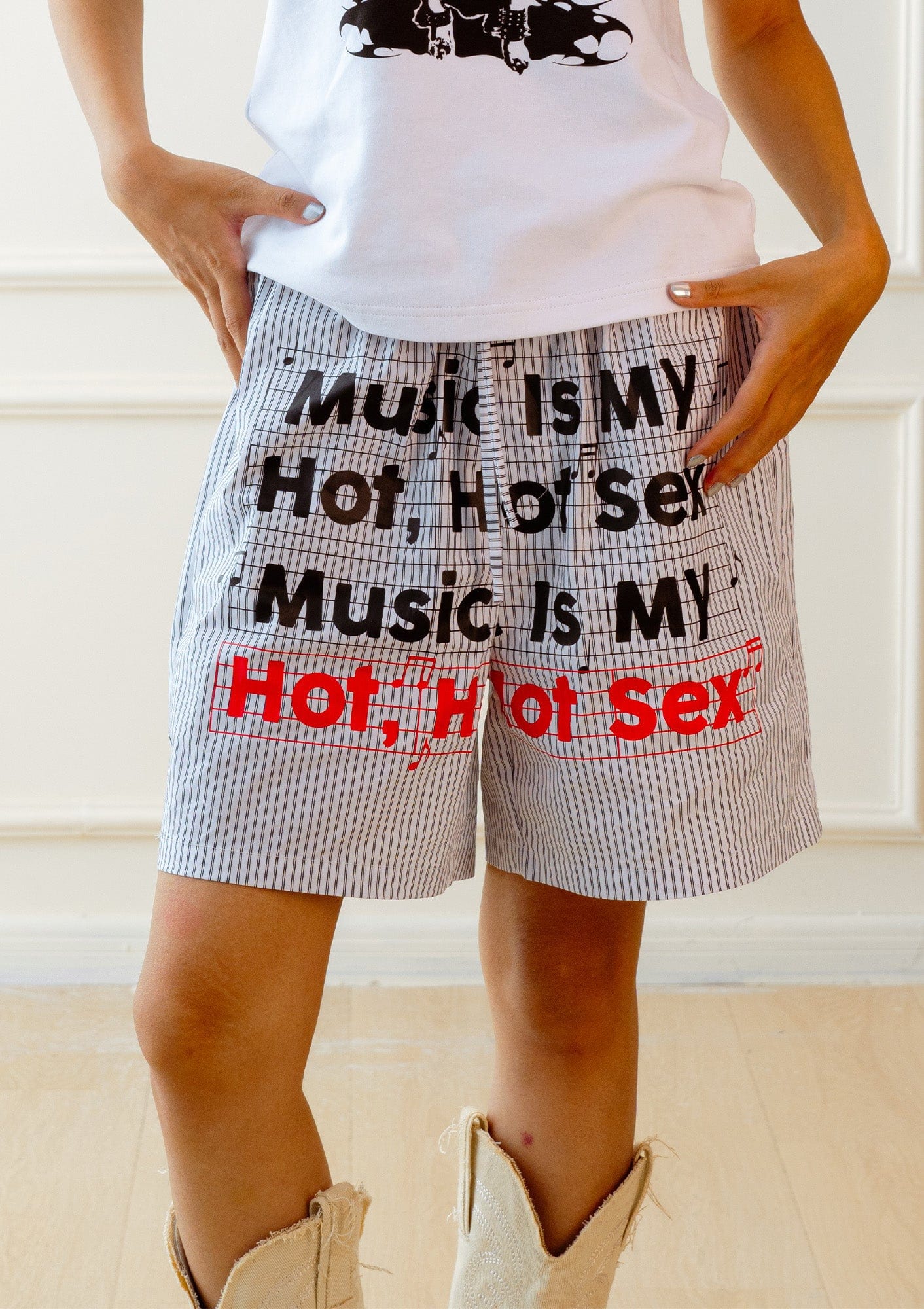 KADAKADA Stripe Slogan Graphic Lounge Shorts