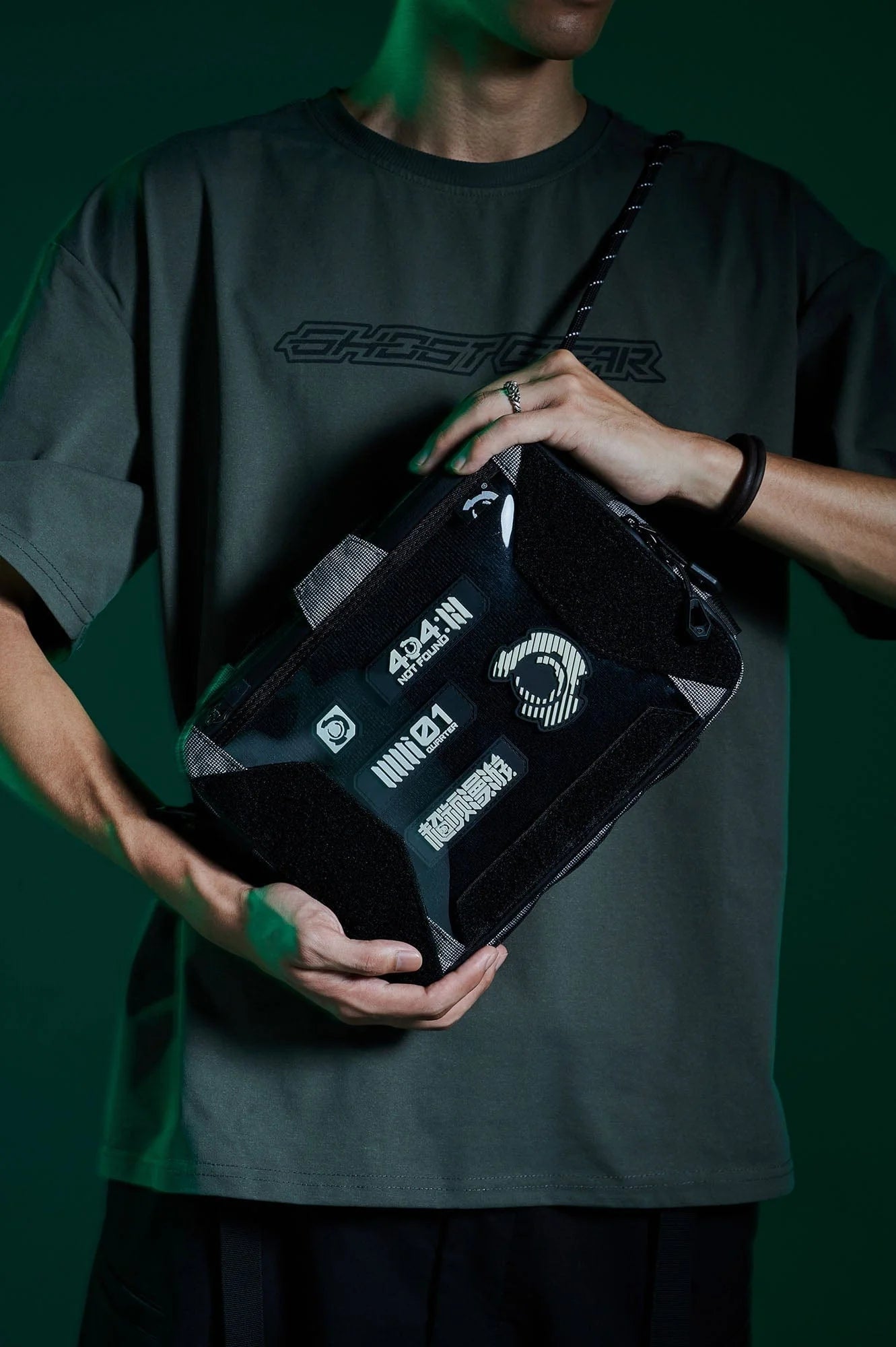 OVERCLOCK ROAM Utility Tablet Organizer