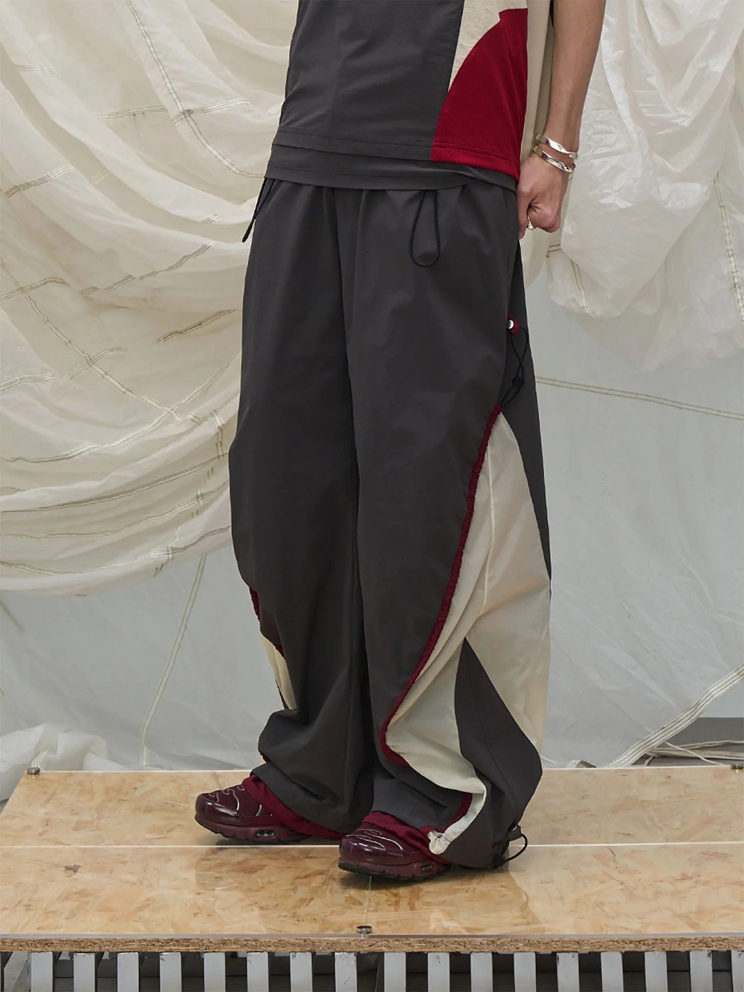 RELABEL Contrast Spliced Fold-Side Drawstring Pants