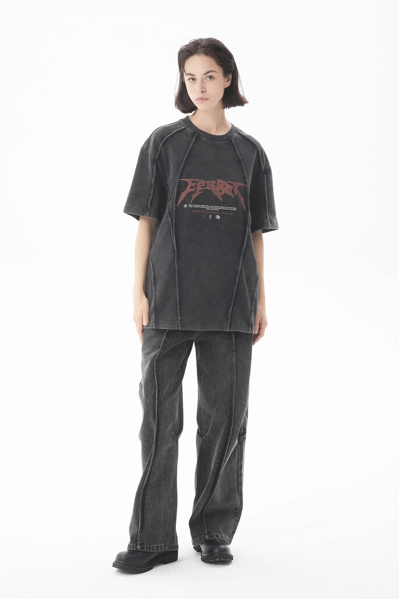 ERROR CODE ROBOT Middle Spliced Faded Jeans