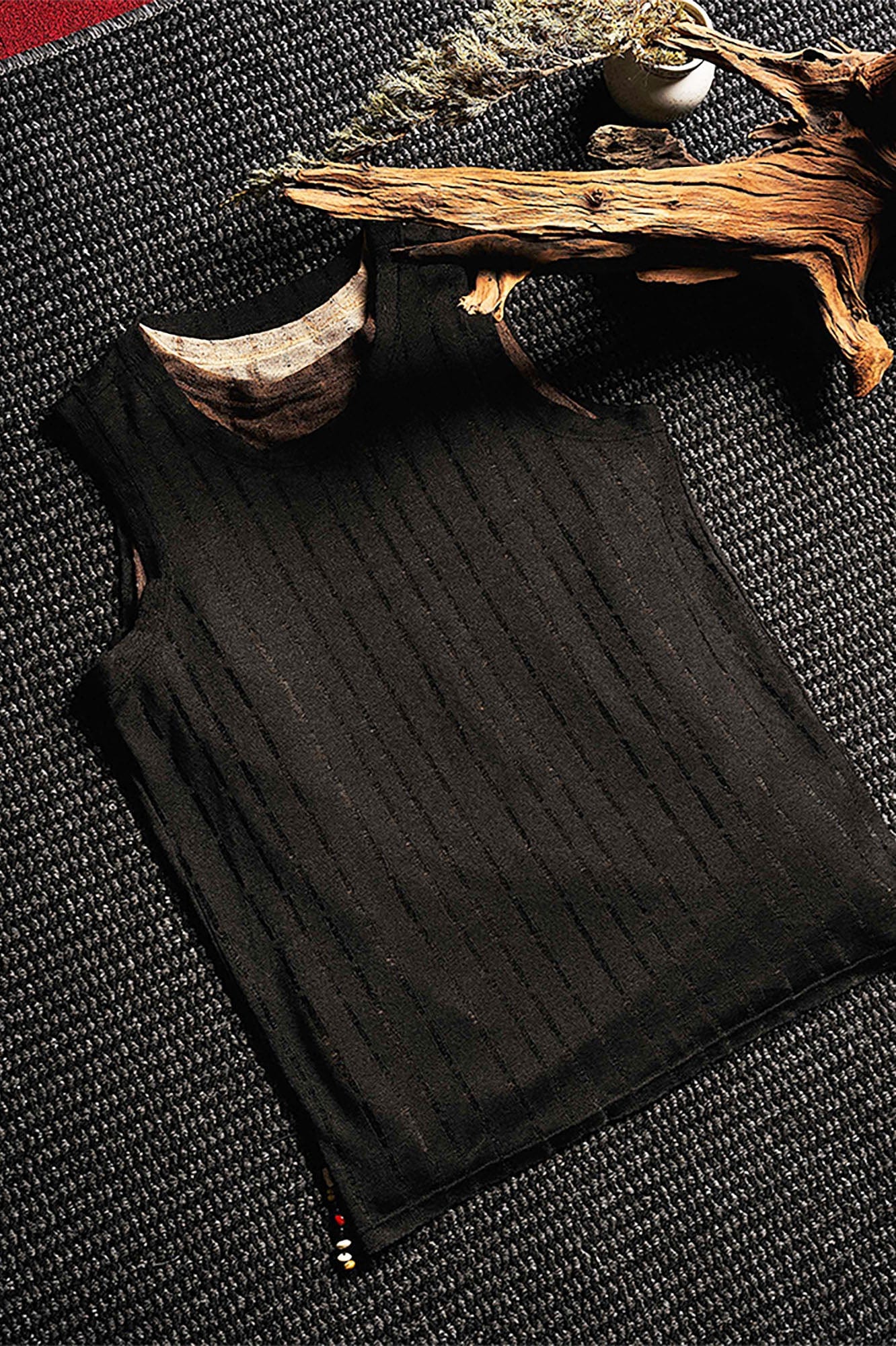 GONGHE REPUB Distressed Rib-Knit Vest