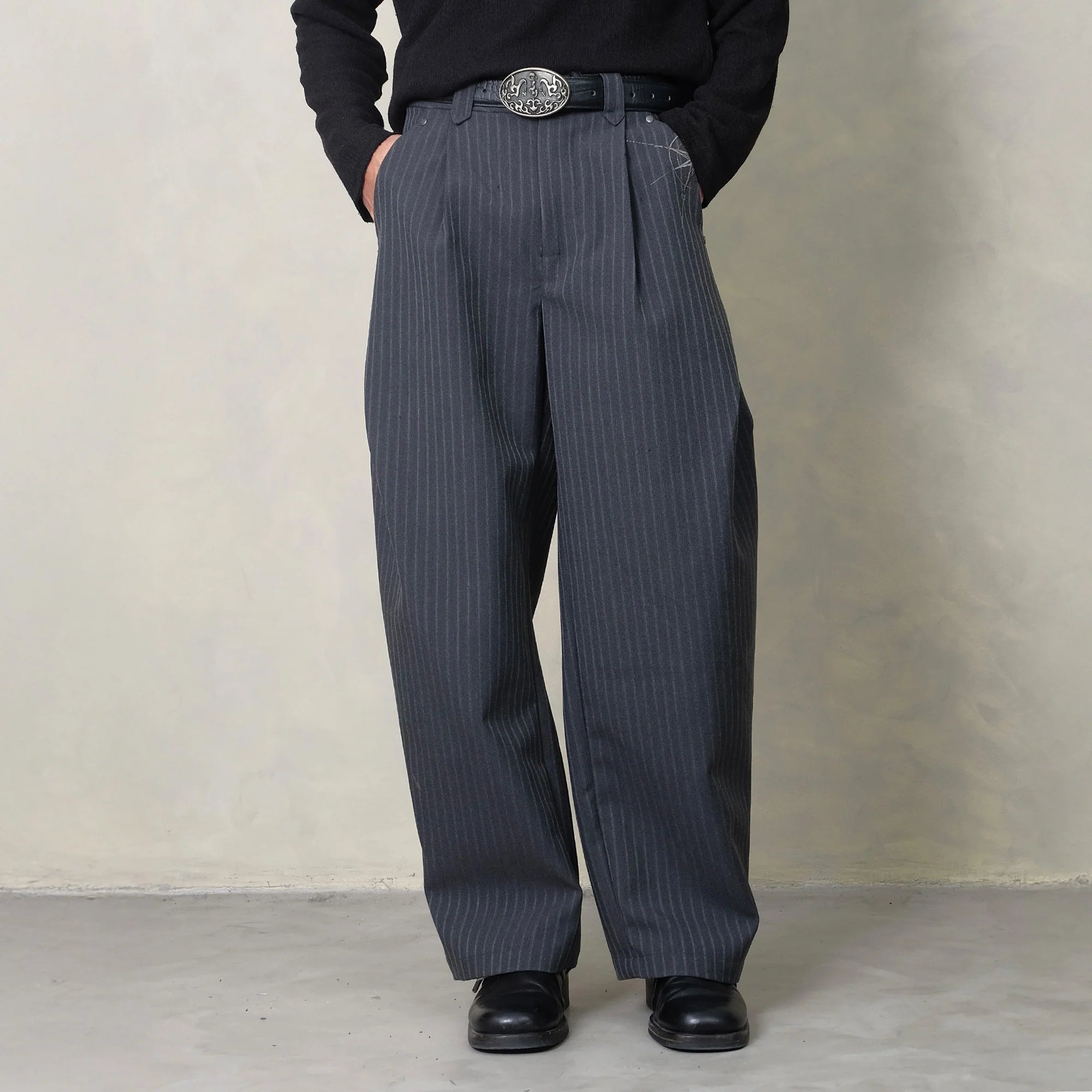 IN EXISTENCE Stripe Pleated Embroidery Curved Pants