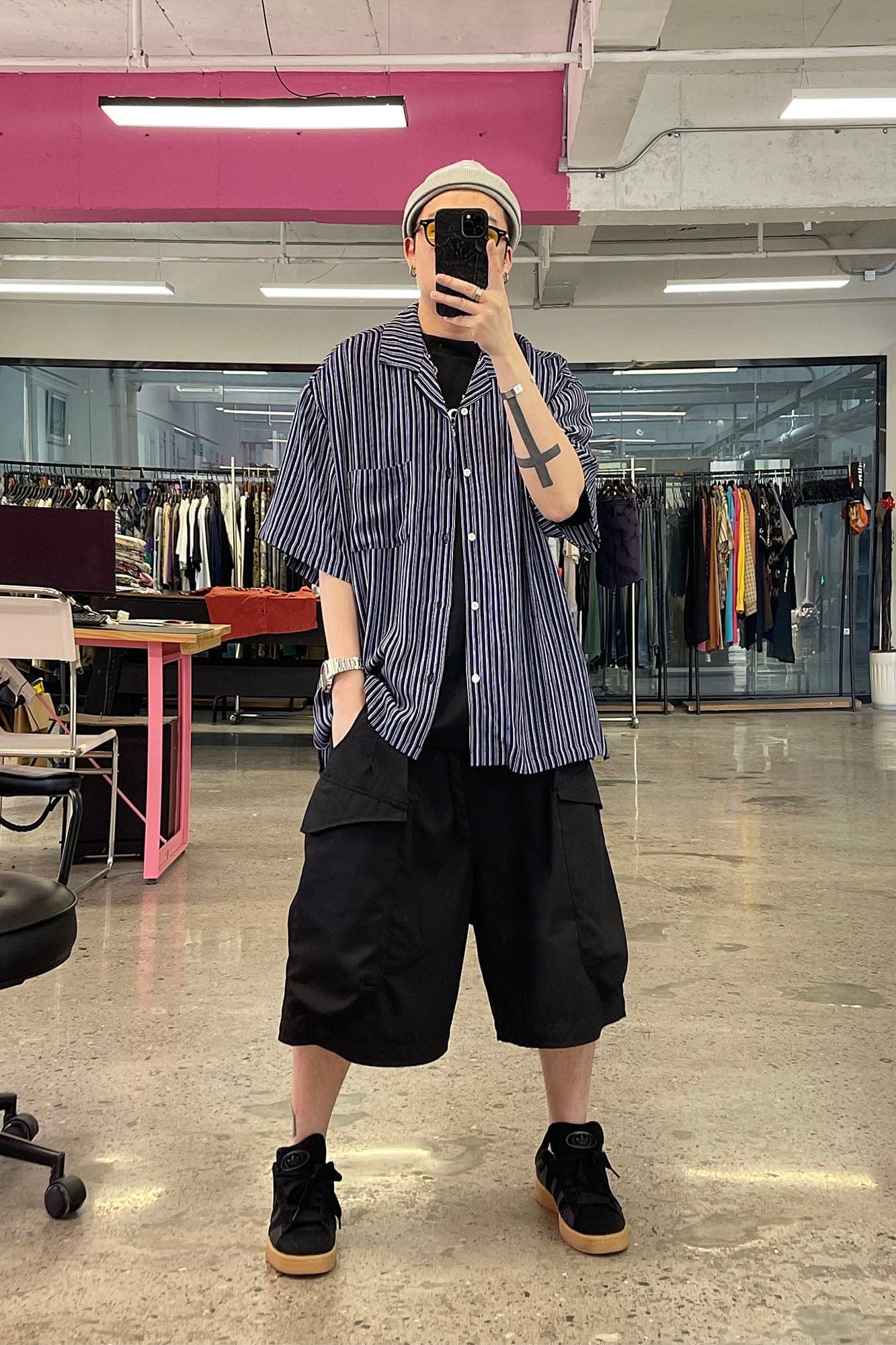 ME DA IGUAL Multi-Pocket Oversized Utility Shorts