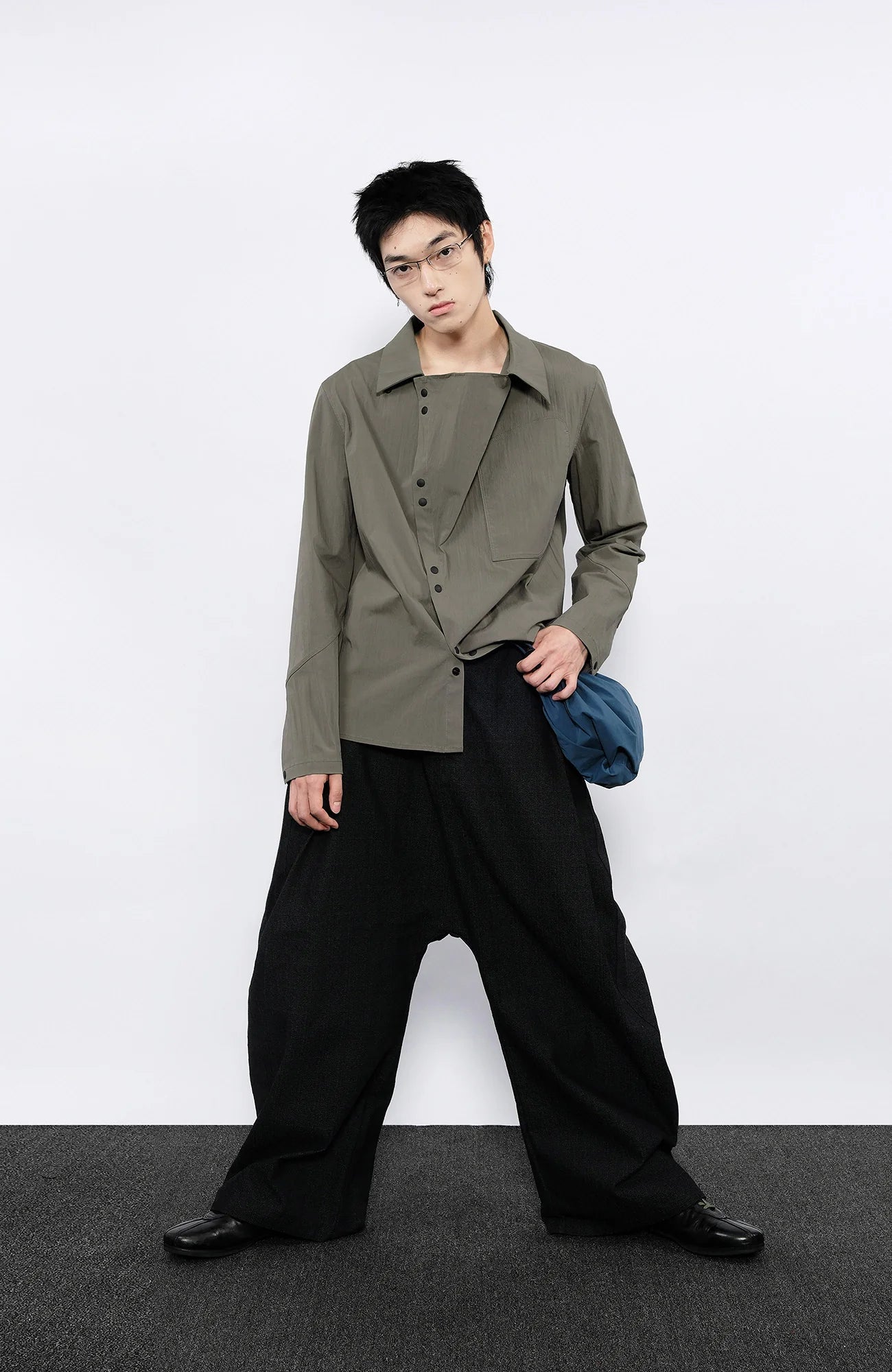 7440 37 1 Symmetrical Pleats Drop-Crotch Jeans