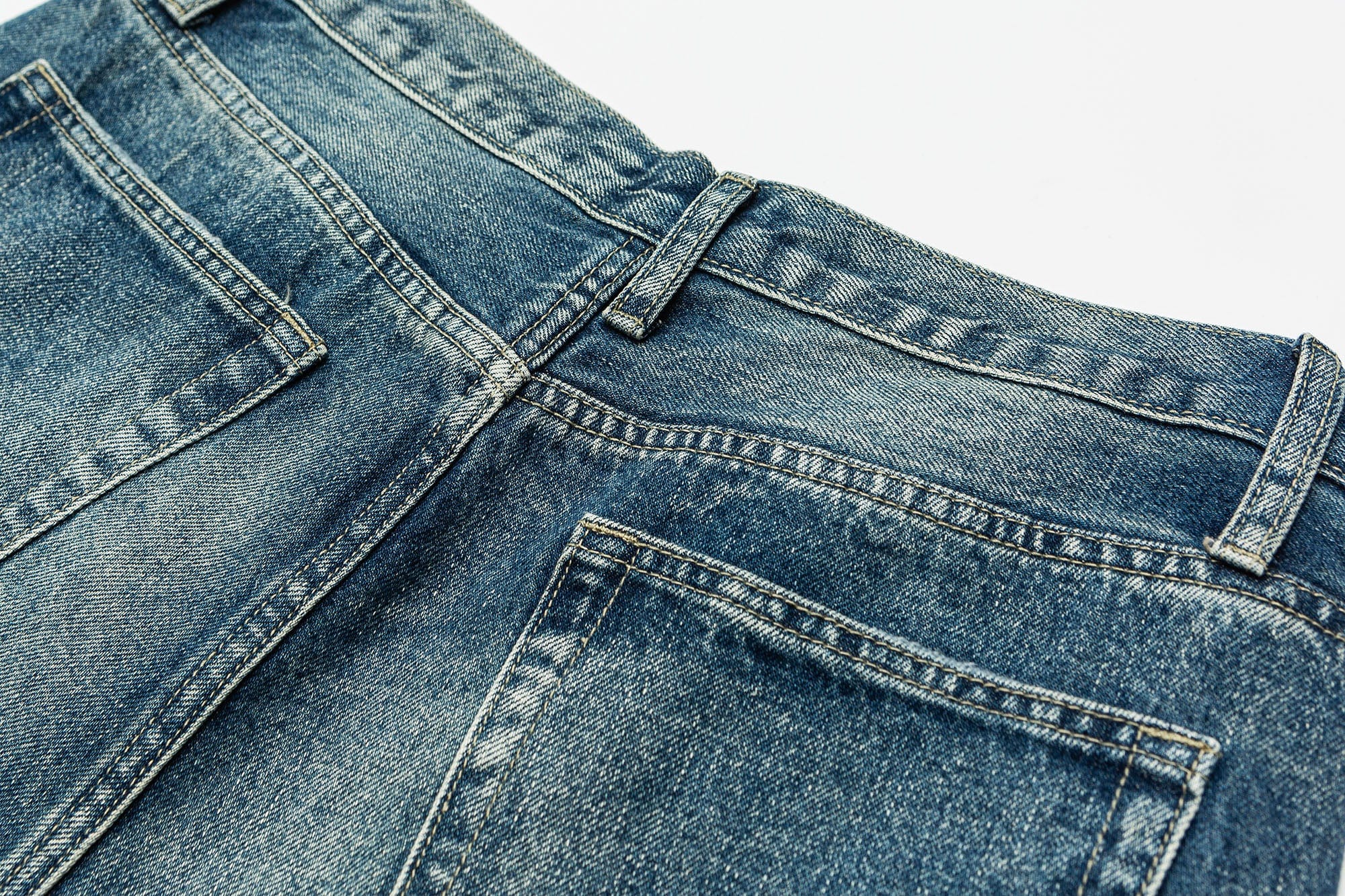 ME DA IGUAL Distressed Ripped Whisker Washed Jeans
