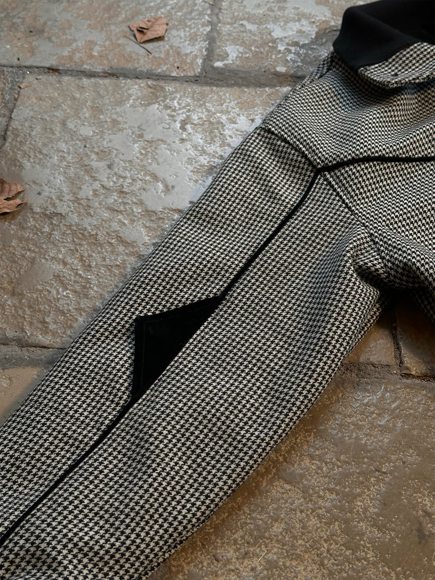 ESAIAS Houndstooth Panel Stand Collar Wool-Blend Jacket