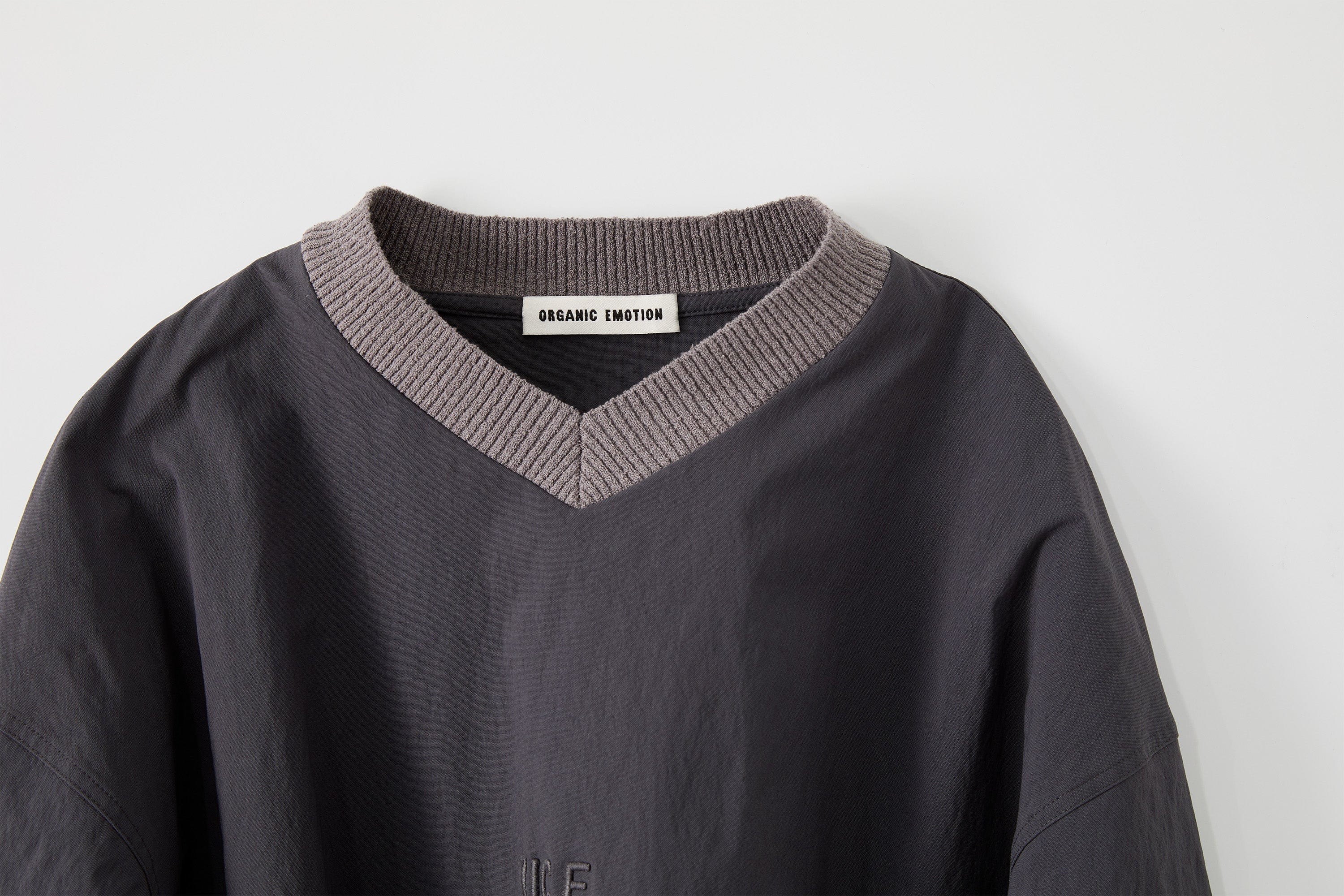ORGANIC EMOTION Water-Repellent LOGO Embroidered Drawstring Sweatshirt