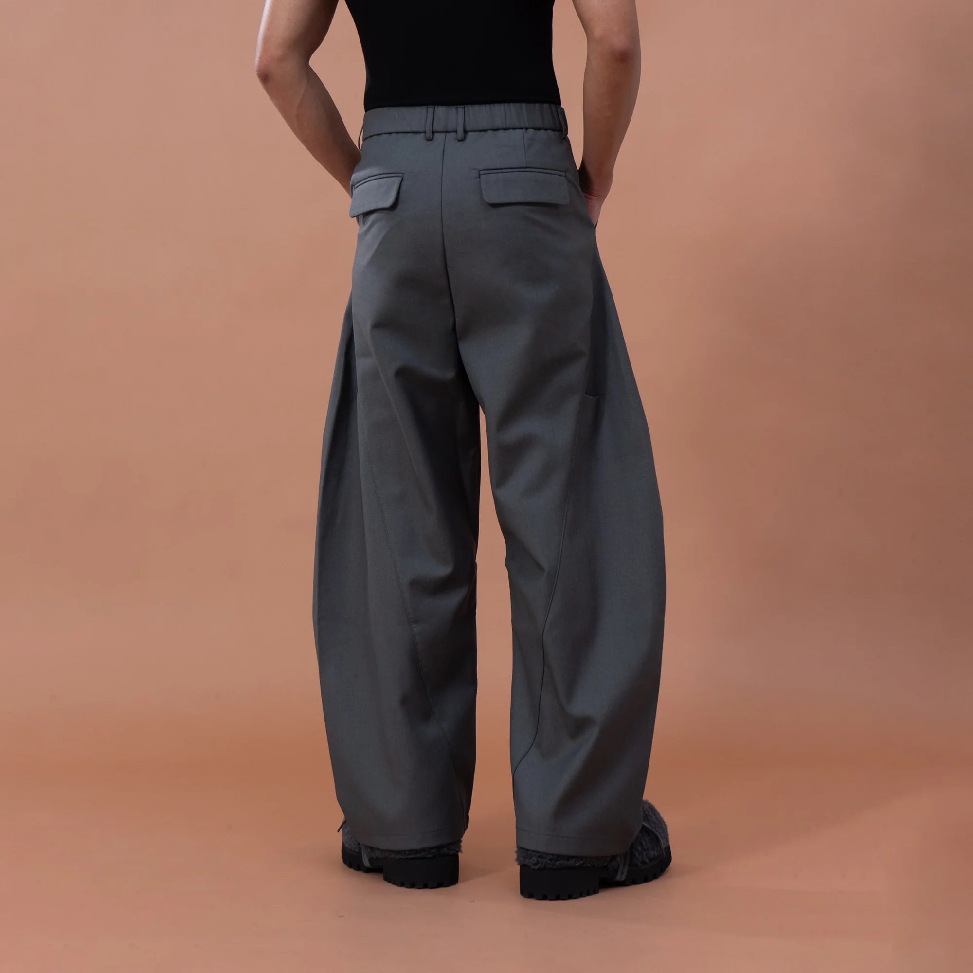 CLP Essential Pleat Curved-Leg Trousers