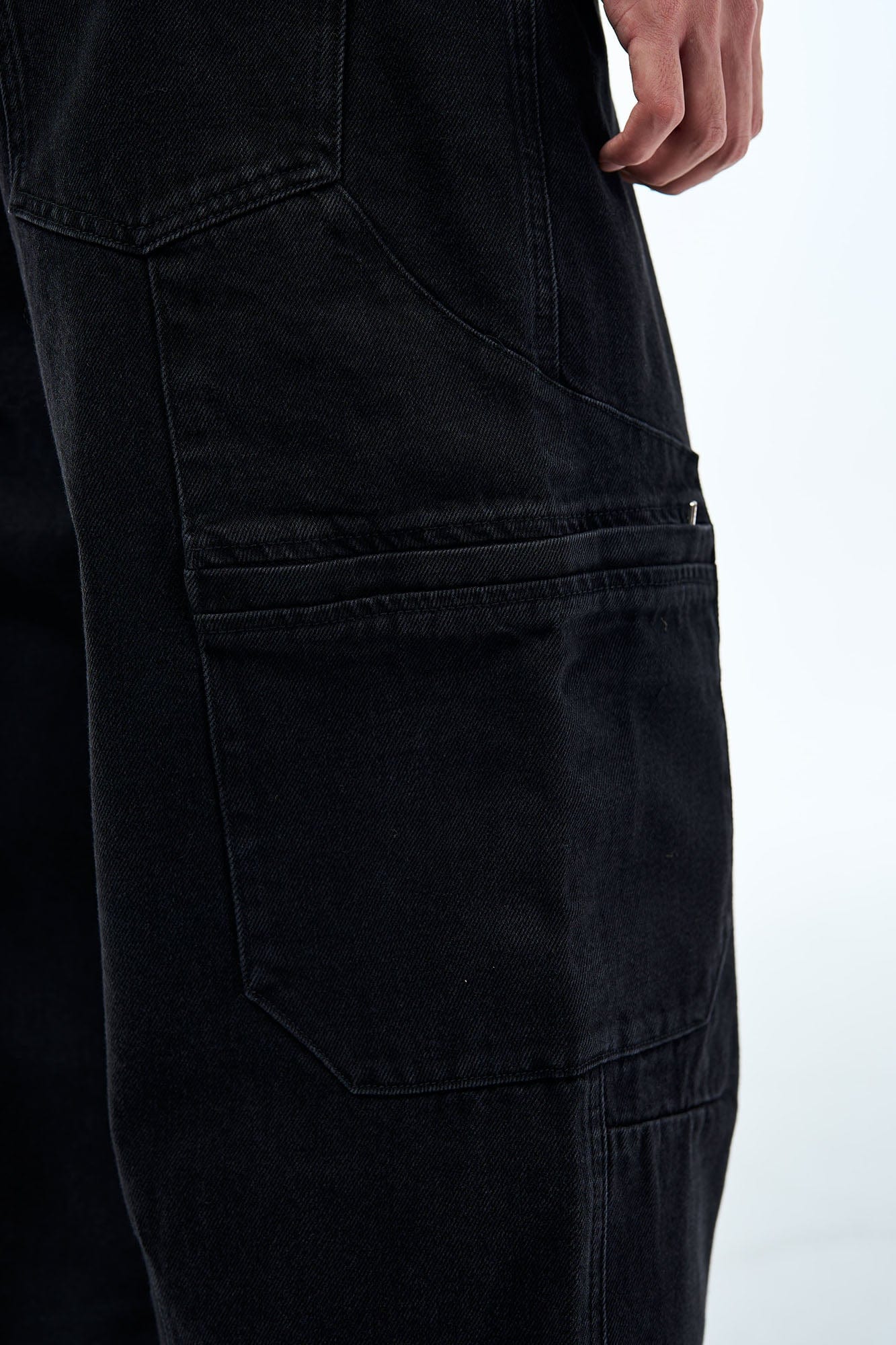 OVERLAPS Washed Multi-Pocket Cargo Jeans
