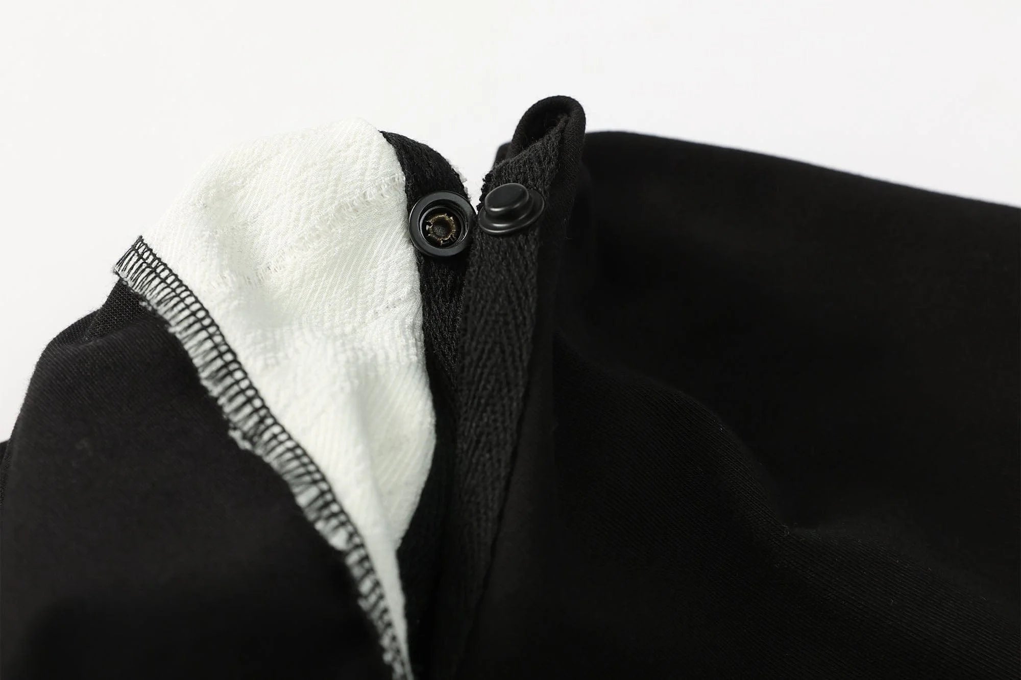 ERROR CODE ROBOT Button-Seam Contrast Detachable-Sleeve Tee