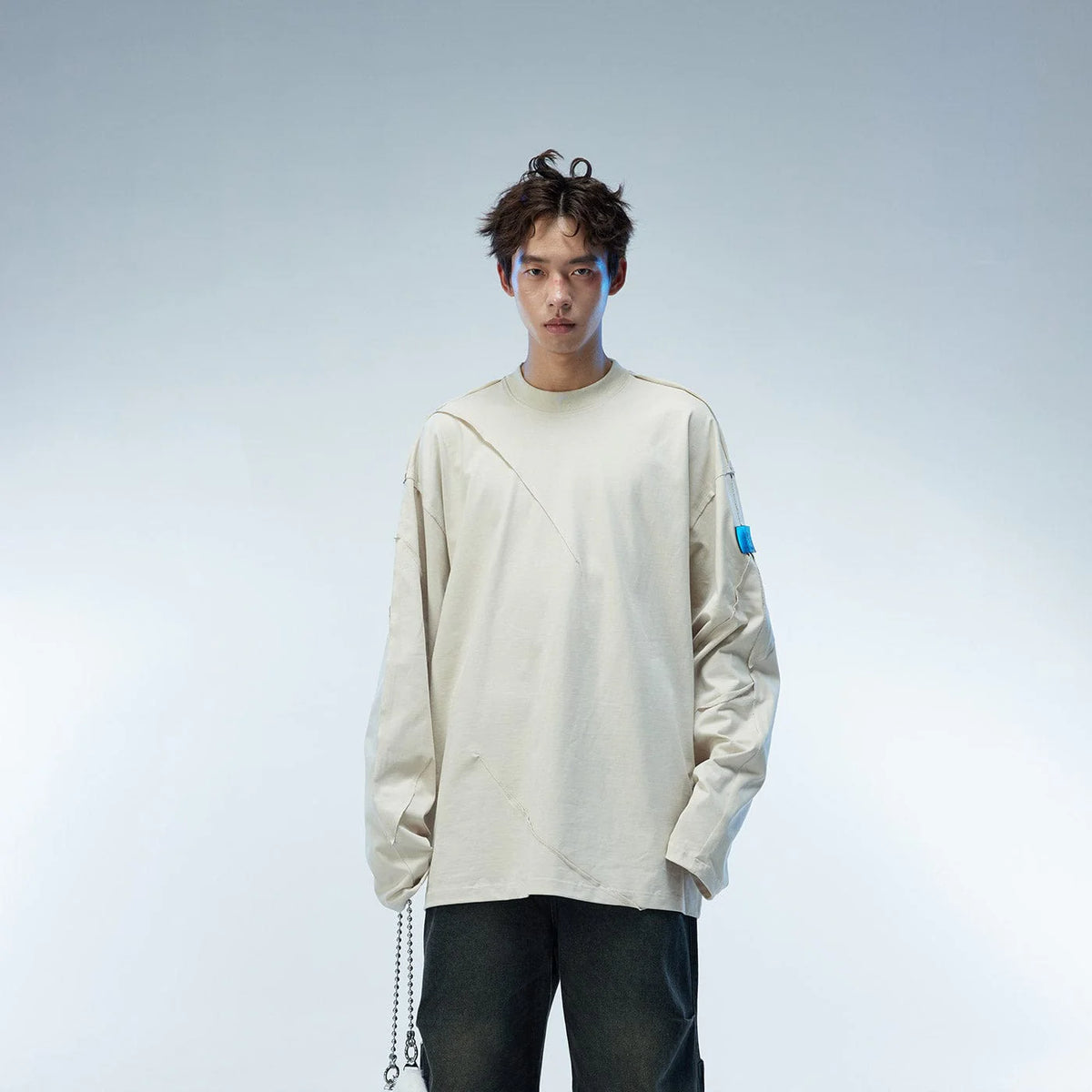 WHISTLEHUNTER Asymmetric Cut Logo Patched L/S Tee