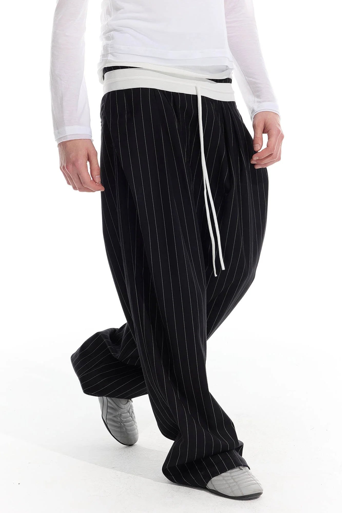 WHISTLEHUNTER Pinstriped Pleated Drawstring Wide-Leg Pants