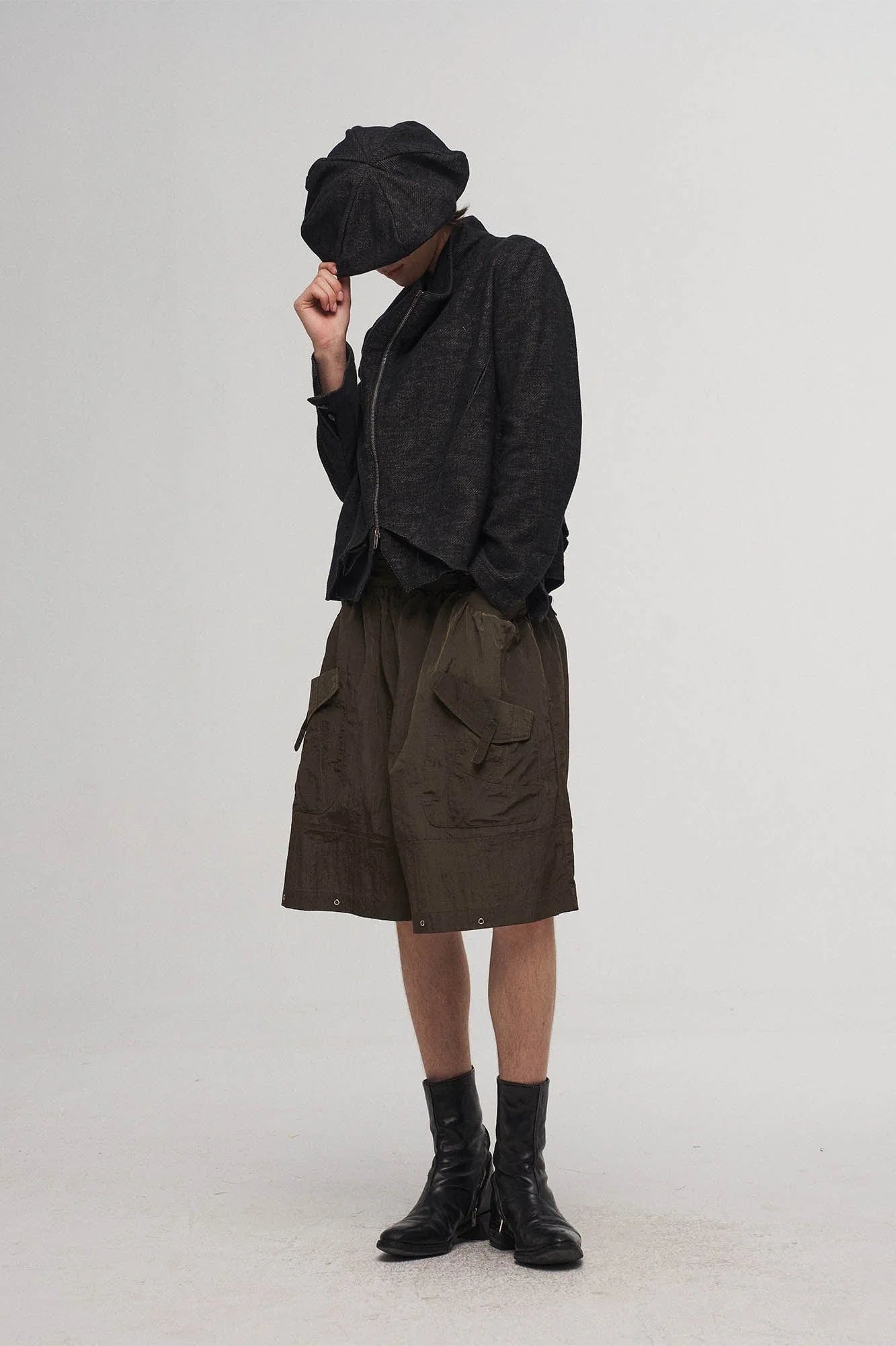 ILNya Nieternite Nifutur Multi-Pocket Crinkled Oversized Shorts