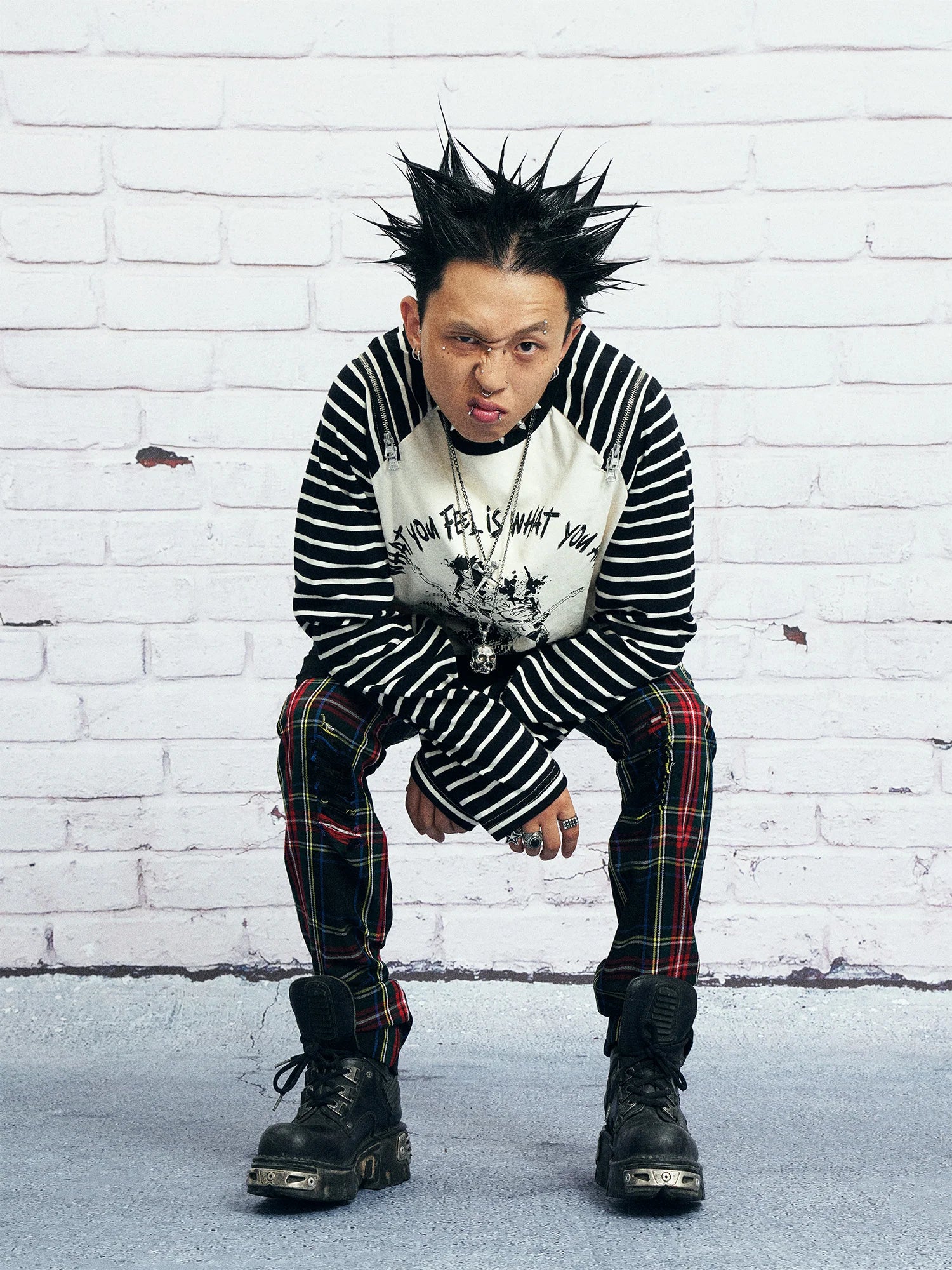 VENTUREK Punk Graphic Multi-Zip Striped Raglan Long-Sleeve Tee