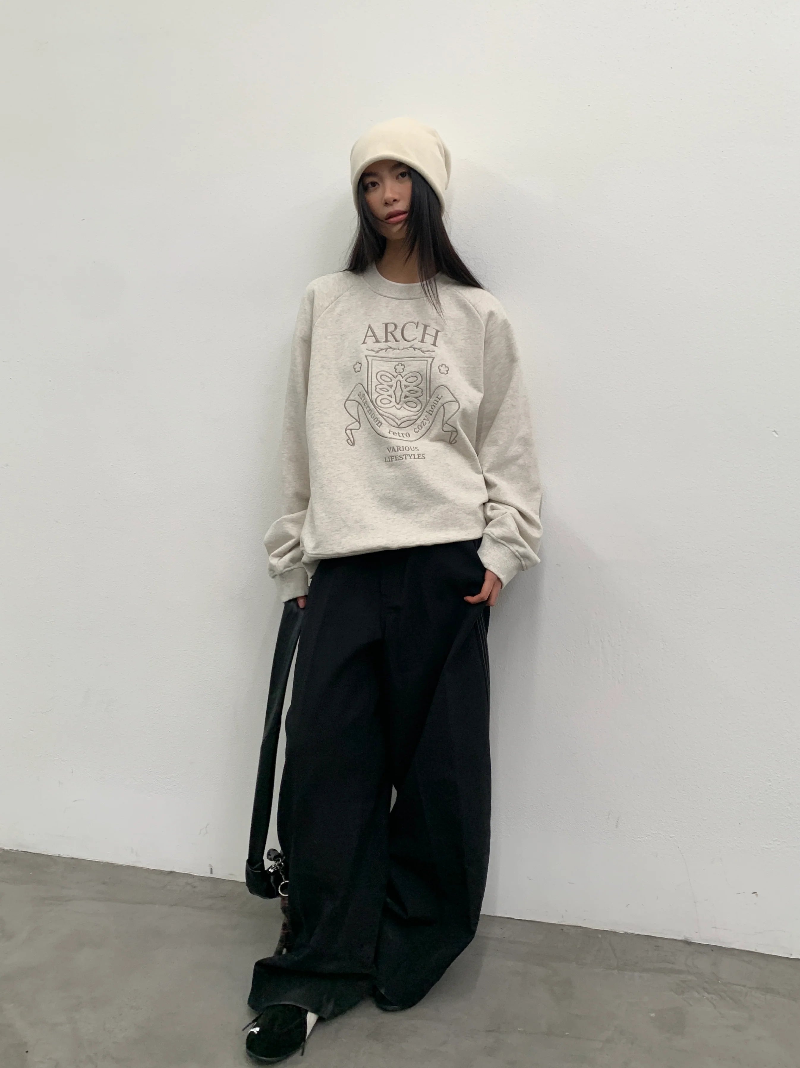 ROARINGWILD A ARCH Collegiate Loopback Raglan Sweatshirt