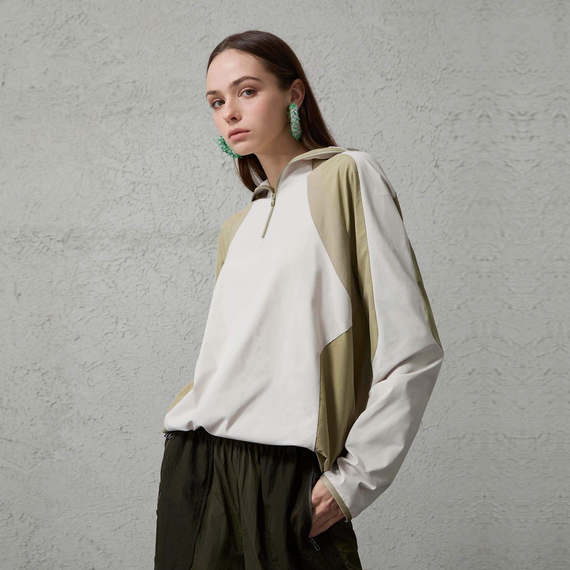 ORGANIC EMOTION Contrast Spliced Hooded Sorona Pullover Jacket
