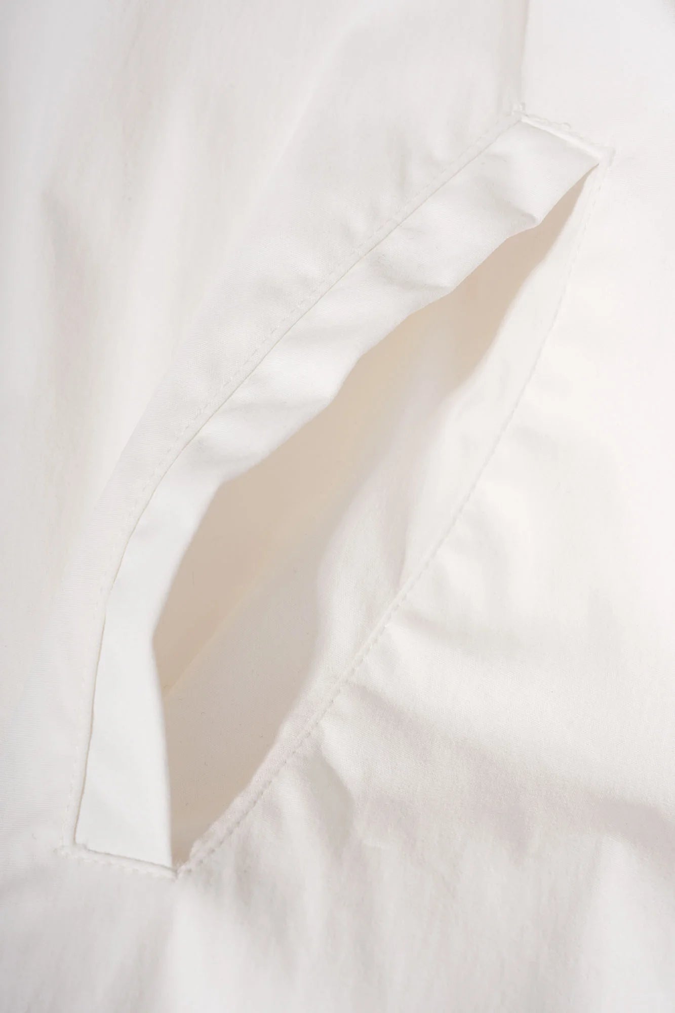 UMAMIISM Contrast Raglan Waterproof Track Jacket