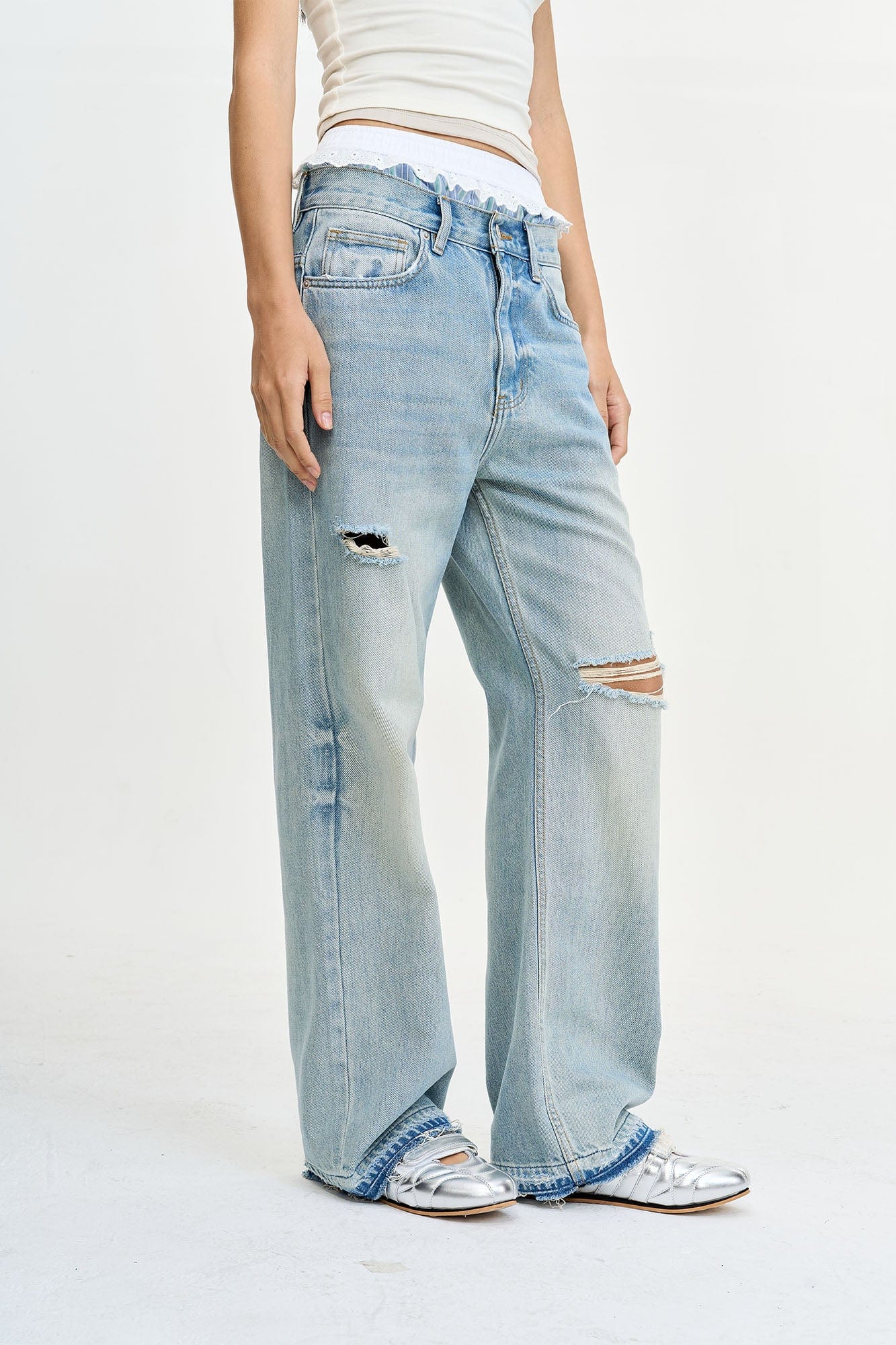 LEONSENSE Washed Ripped Frayed Straight-Leg Jeans