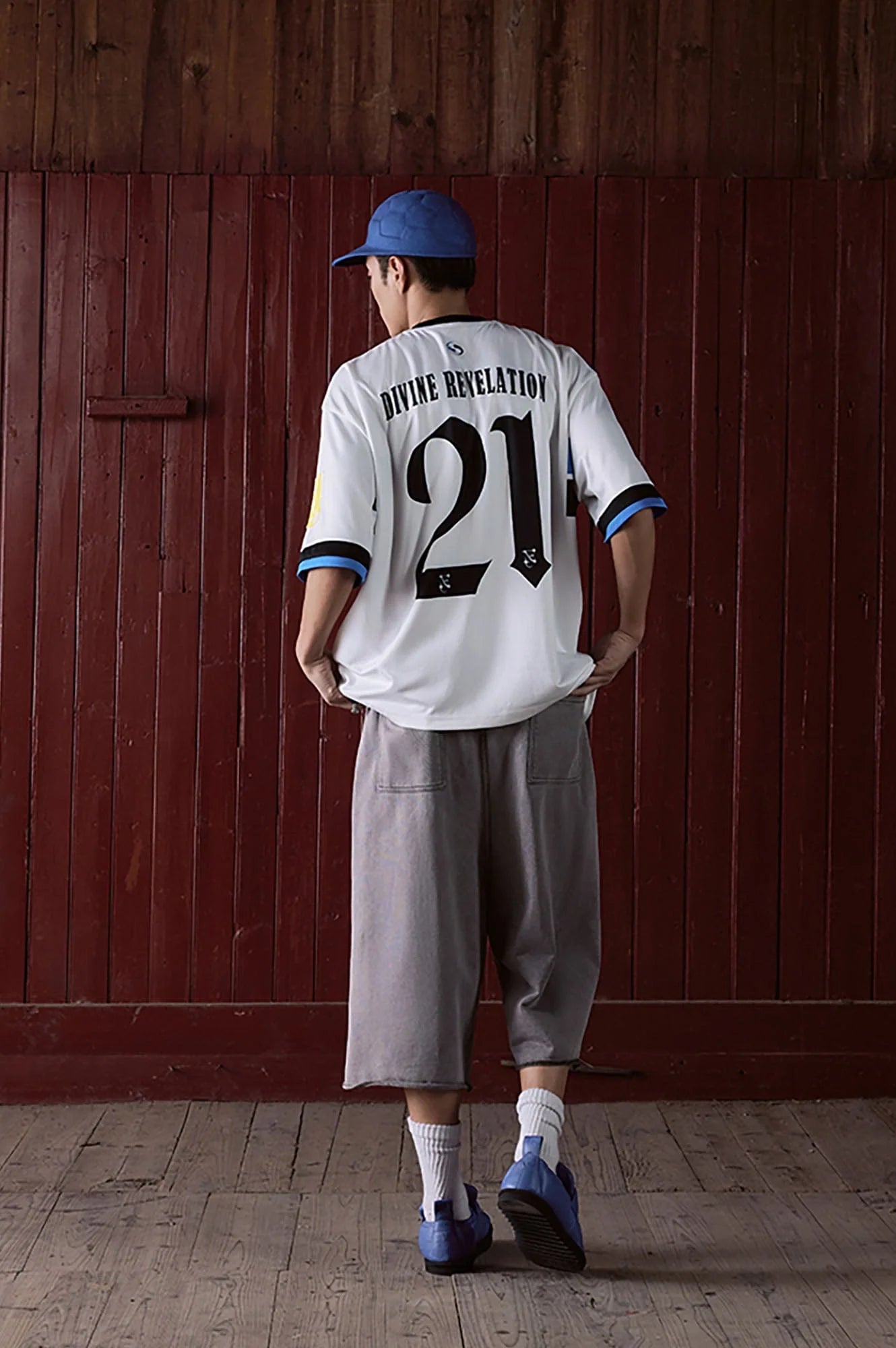 IN EXISTENCE NO.21 Contrast Graphic Sports T-Shirt