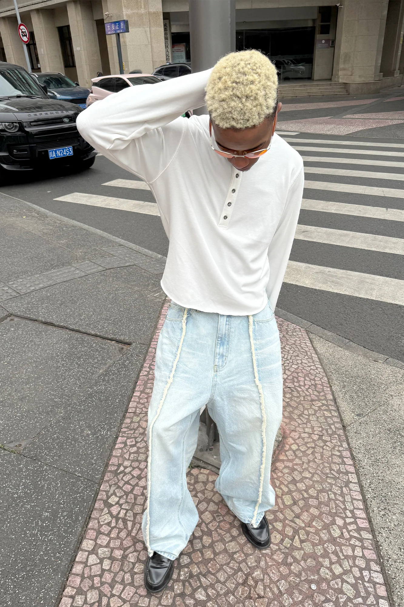 STEEPC Washed Frayed Seam Baggy Jeans