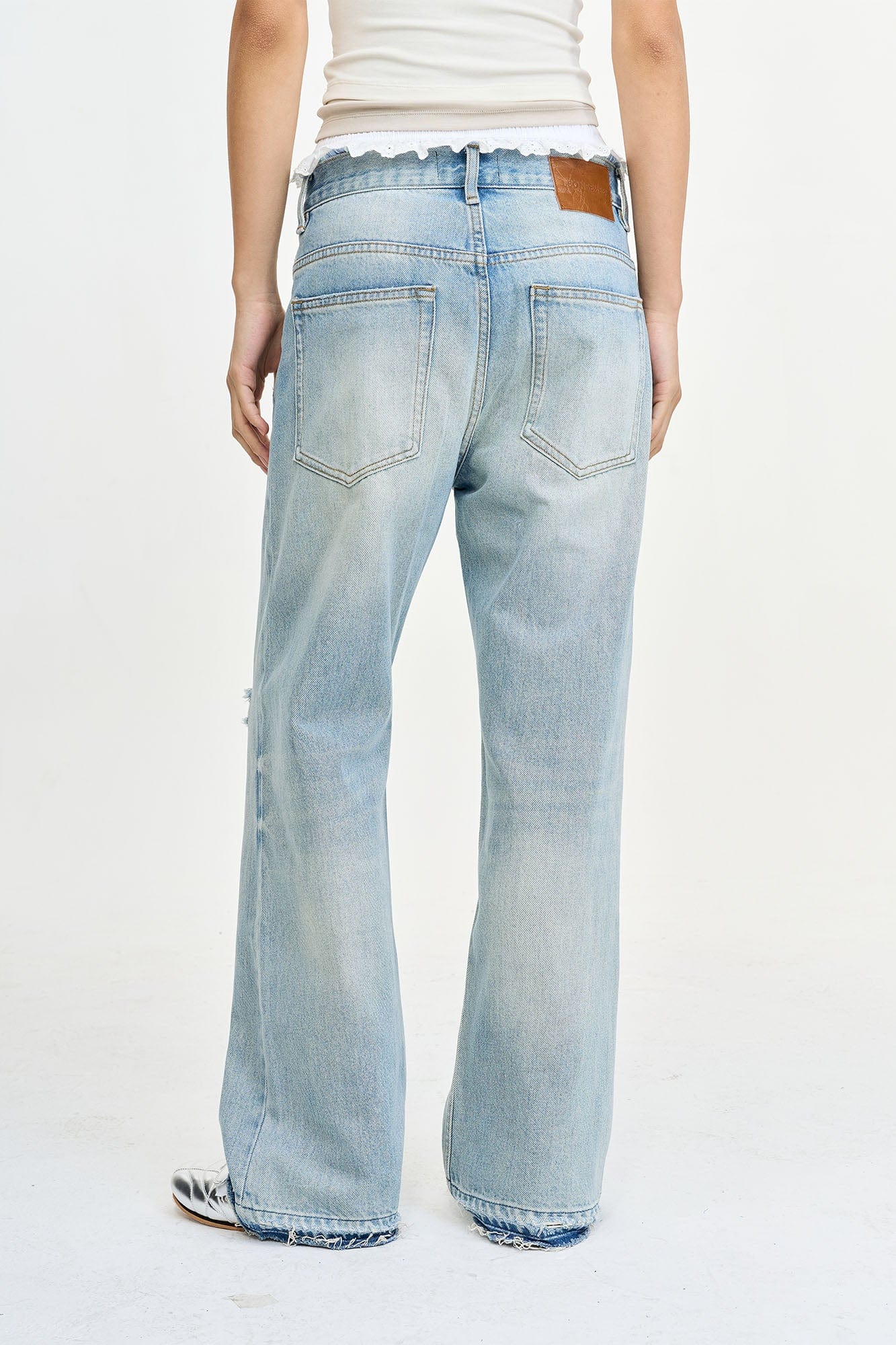 LEONSENSE Washed Ripped Frayed Straight-Leg Jeans