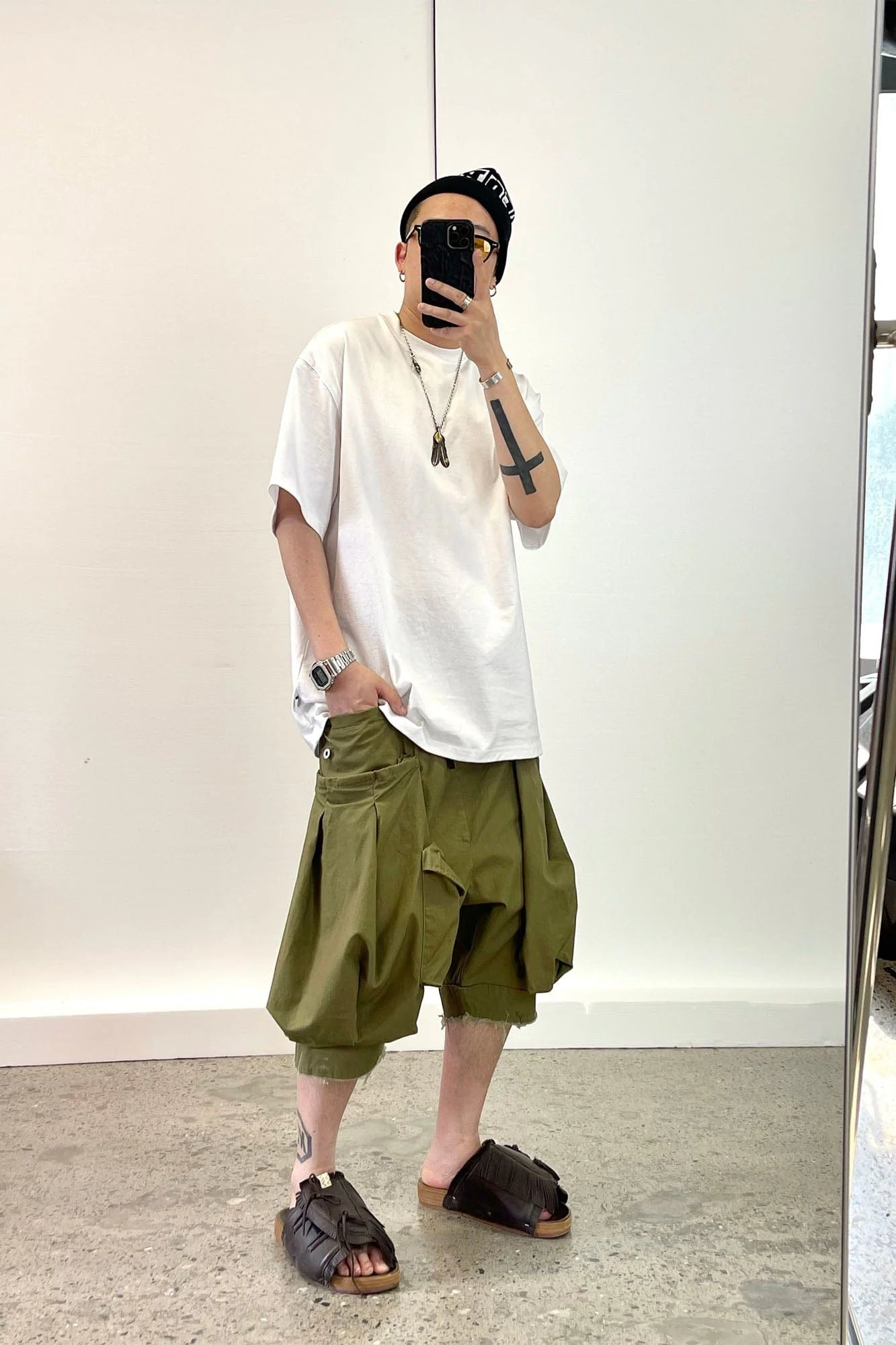ME DA IGUAL Multi-Pocket Raw Hem Utility Balloon Shorts