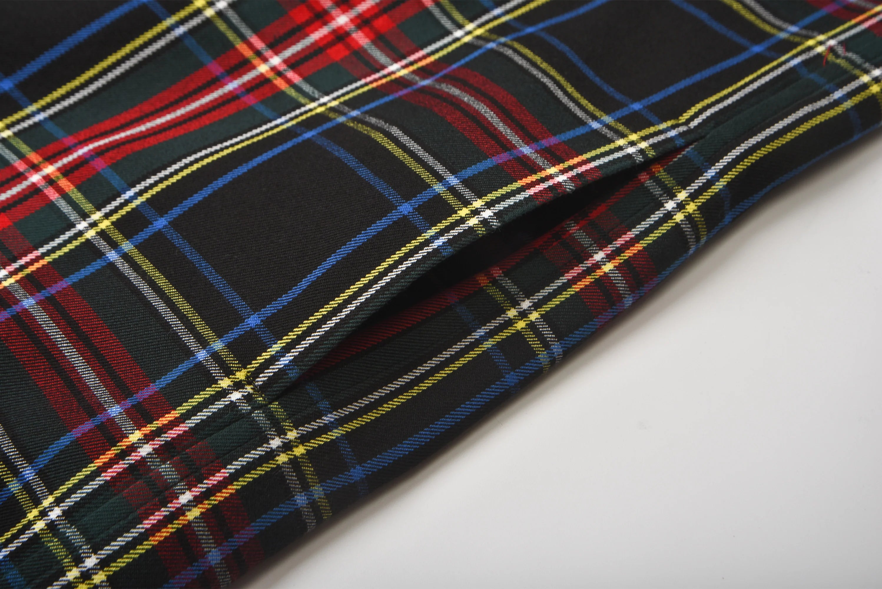 VENTUREK Distressed Back-Patch Frayed Plaid Shirt