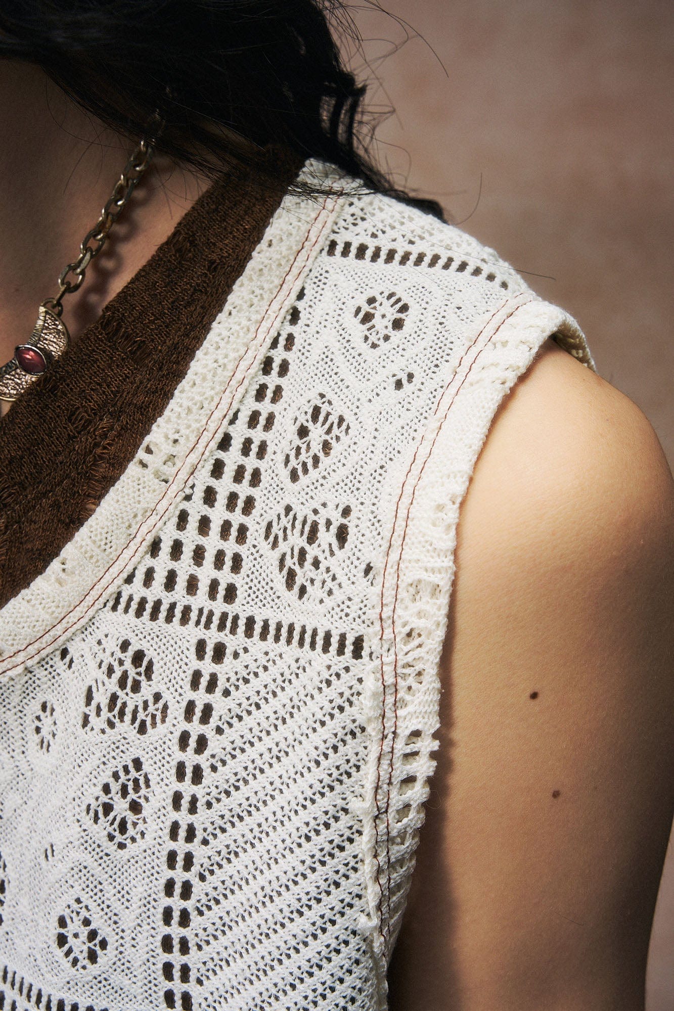 GONGHE REPUB Patchwork Hollow Out Knit Vest