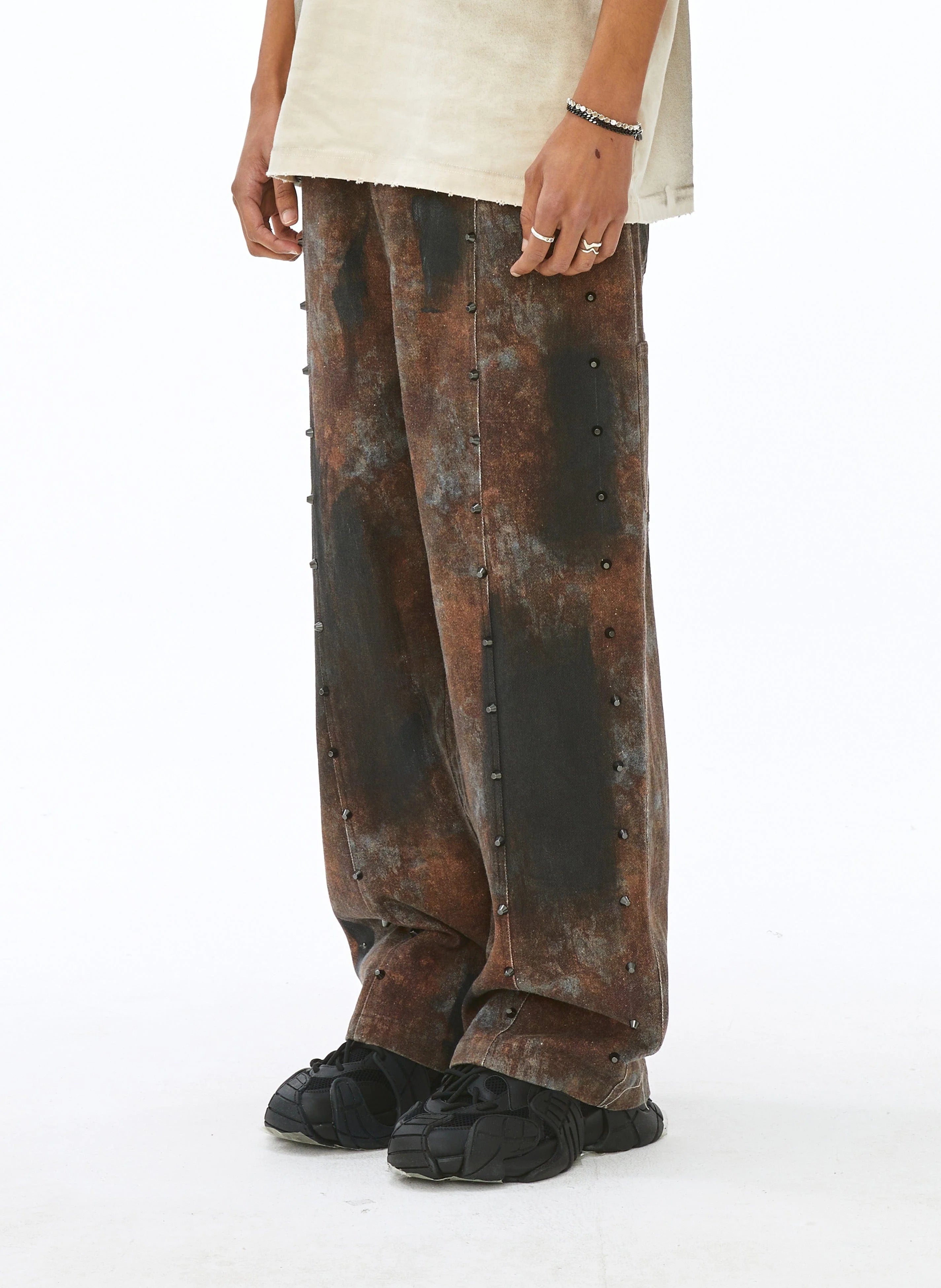 VANN VALRENCE Dirty Fit Studded Straight-Leg Jeans