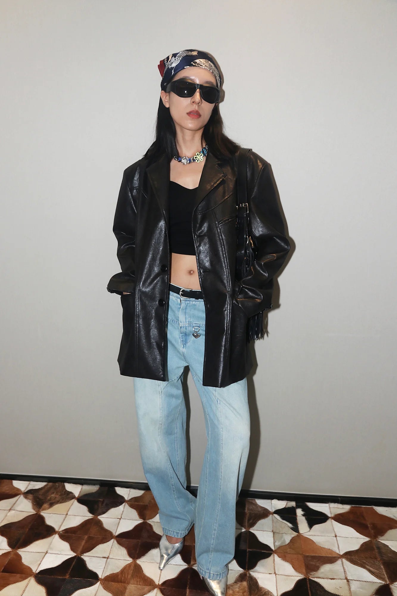 ASSEEN Oversized Faux Leather Curved Stitch Blazer