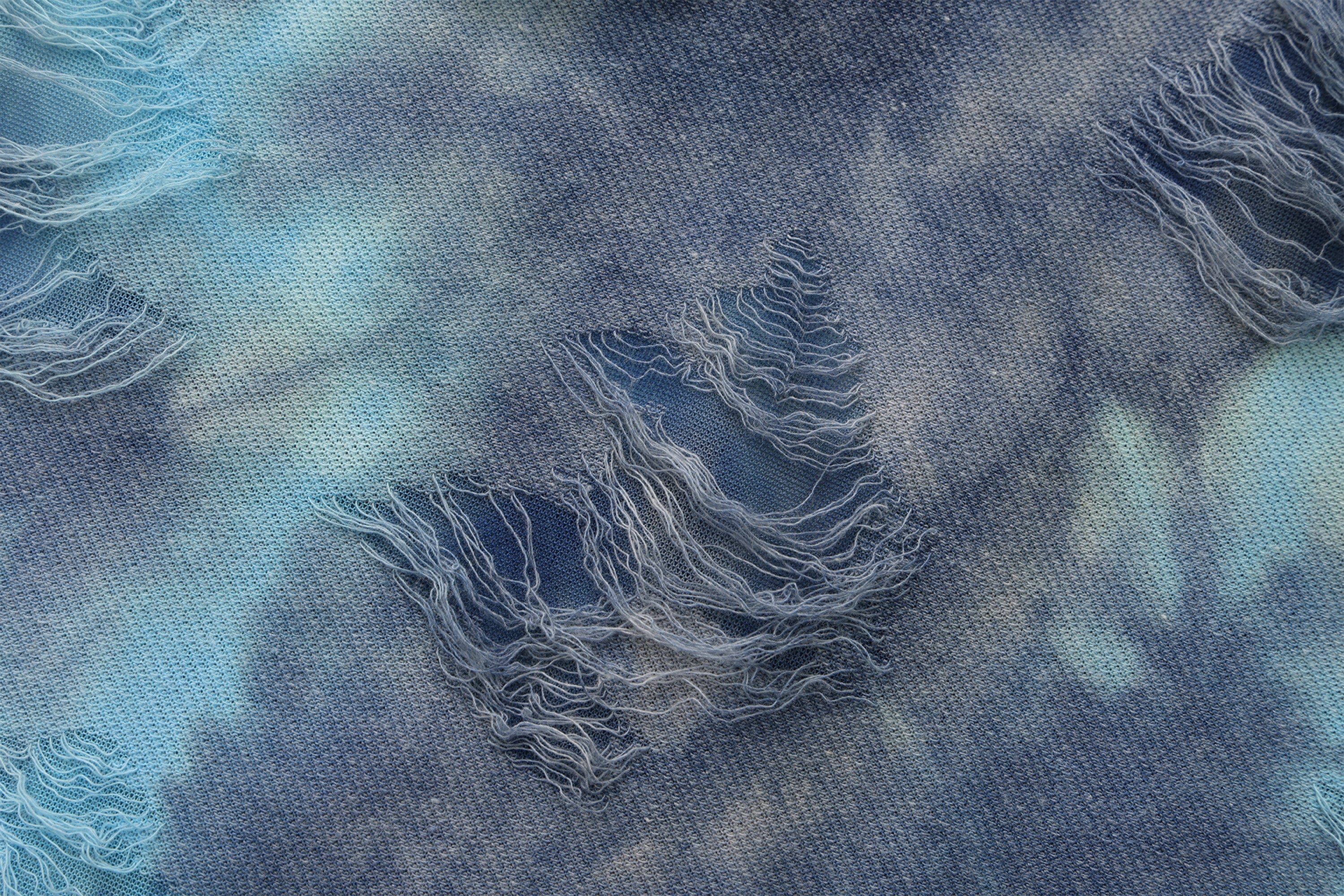 VANN VALRENCE Distressed Gradient Tie-Dye Long-Sleeve Tee