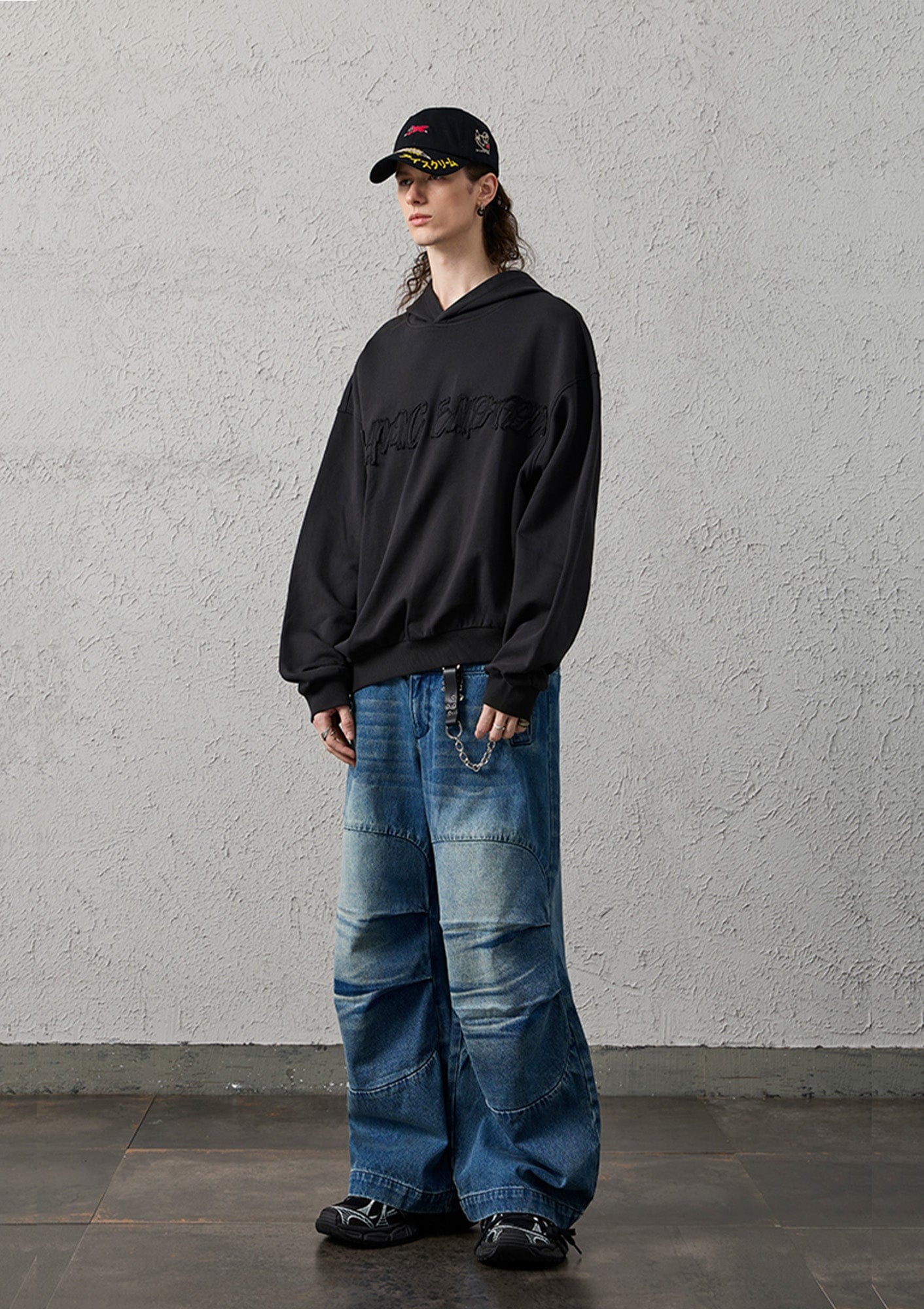 ORGANIC EMOTION Asymmetrical Hem LOGO Embroidered Hoodie