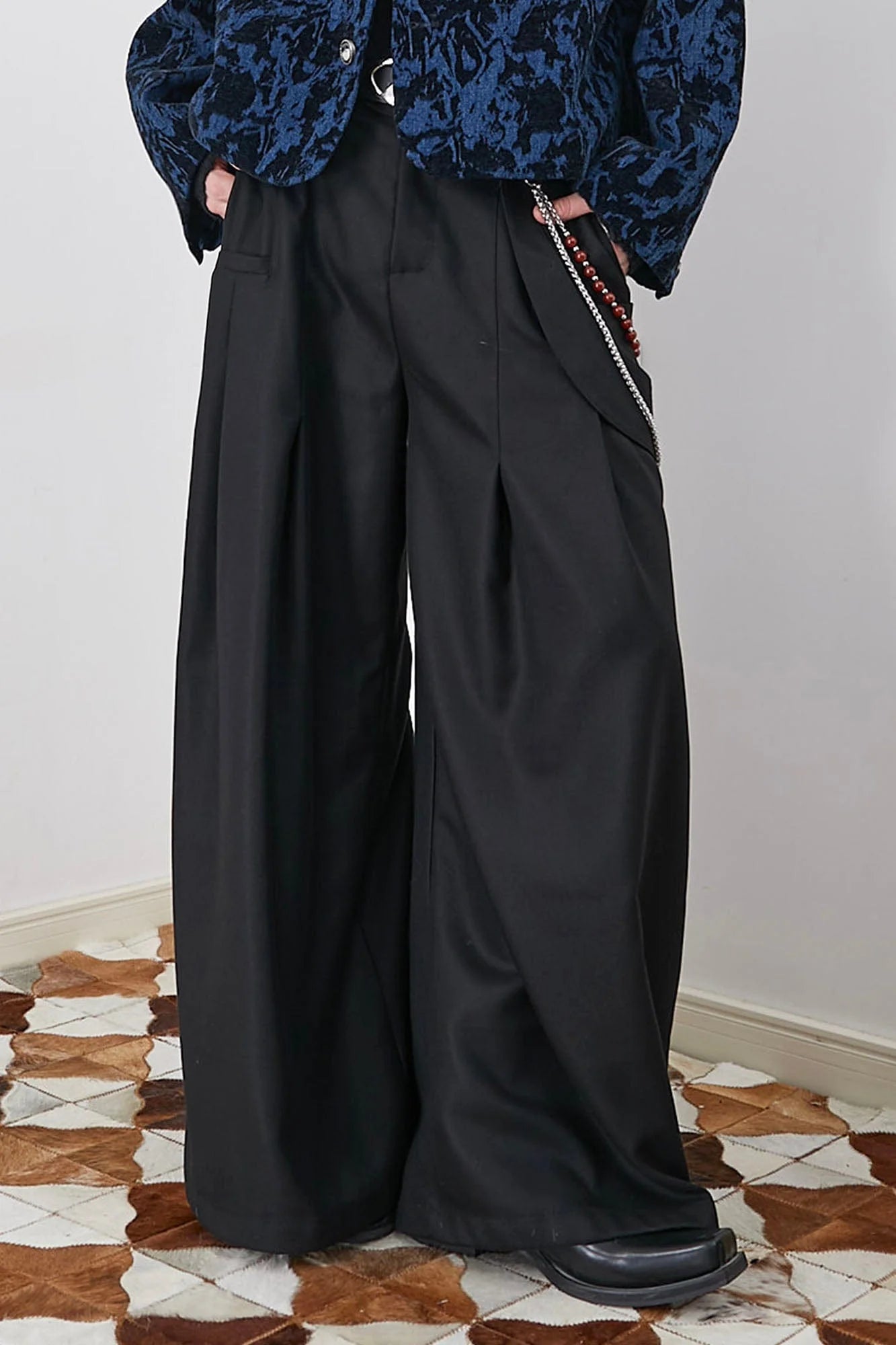 ASSEEN Asymmetrical Tab Pleated Wide-Leg Pants Black