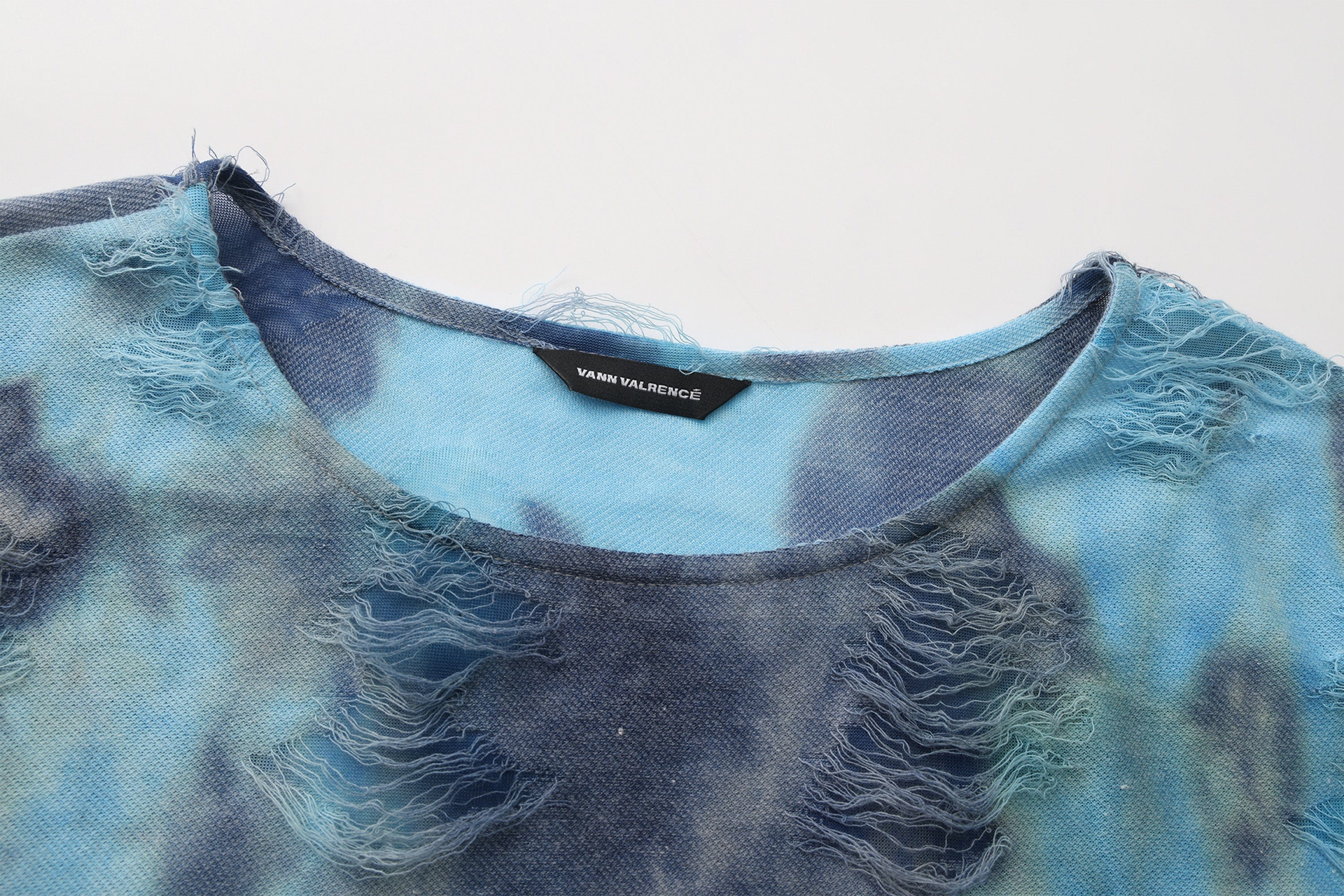 VANN VALRENCE Distressed Gradient Tie-Dye Long-Sleeve Tee